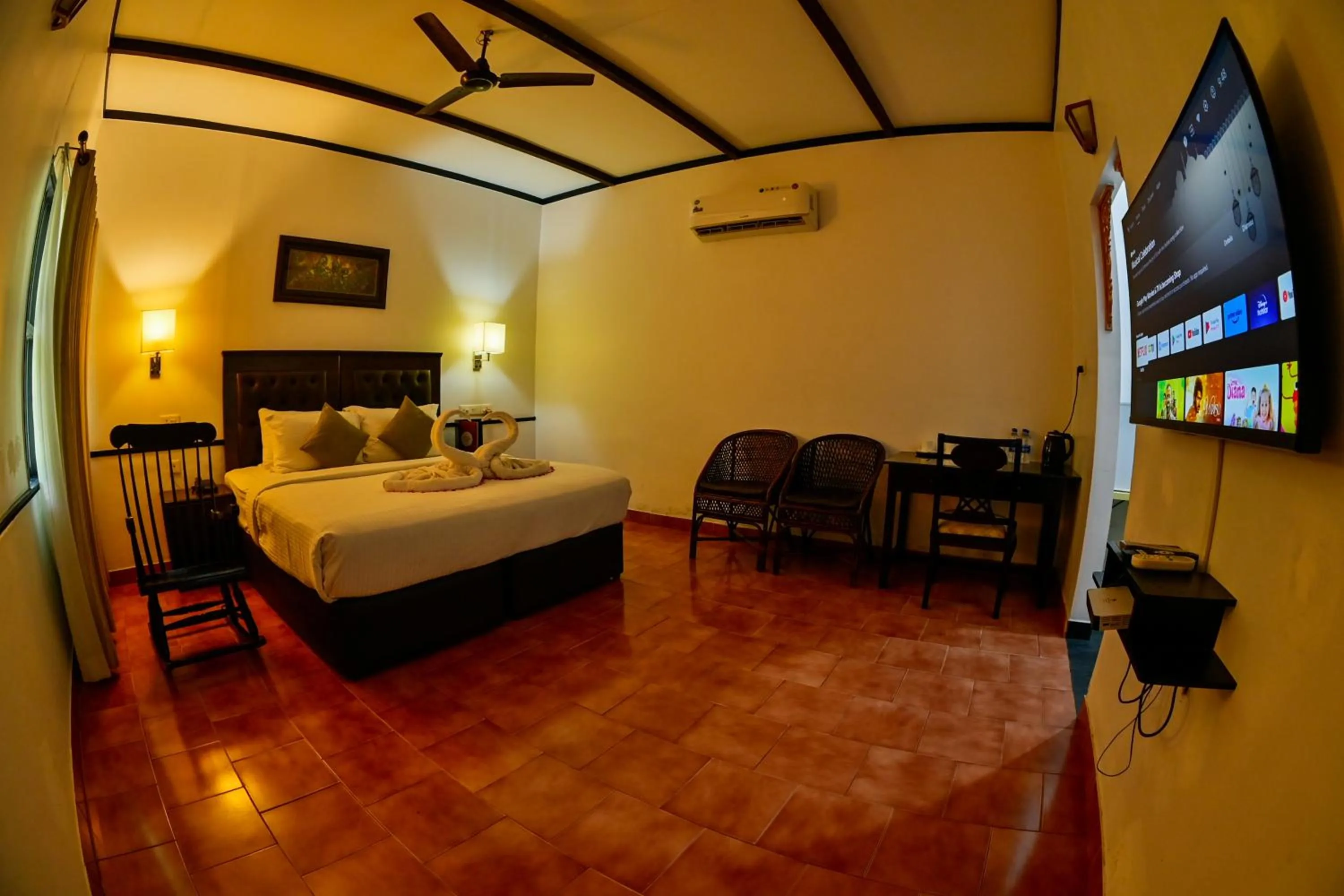 Property building, Bed in Paradise Heritage Resort