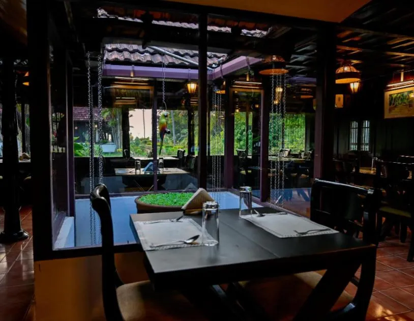 Restaurant/places to eat in Paradise Heritage Resort