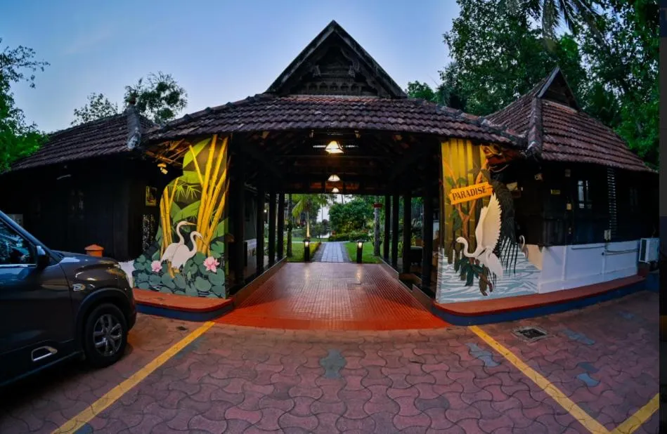 Facade/entrance in Paradise Heritage Resort
