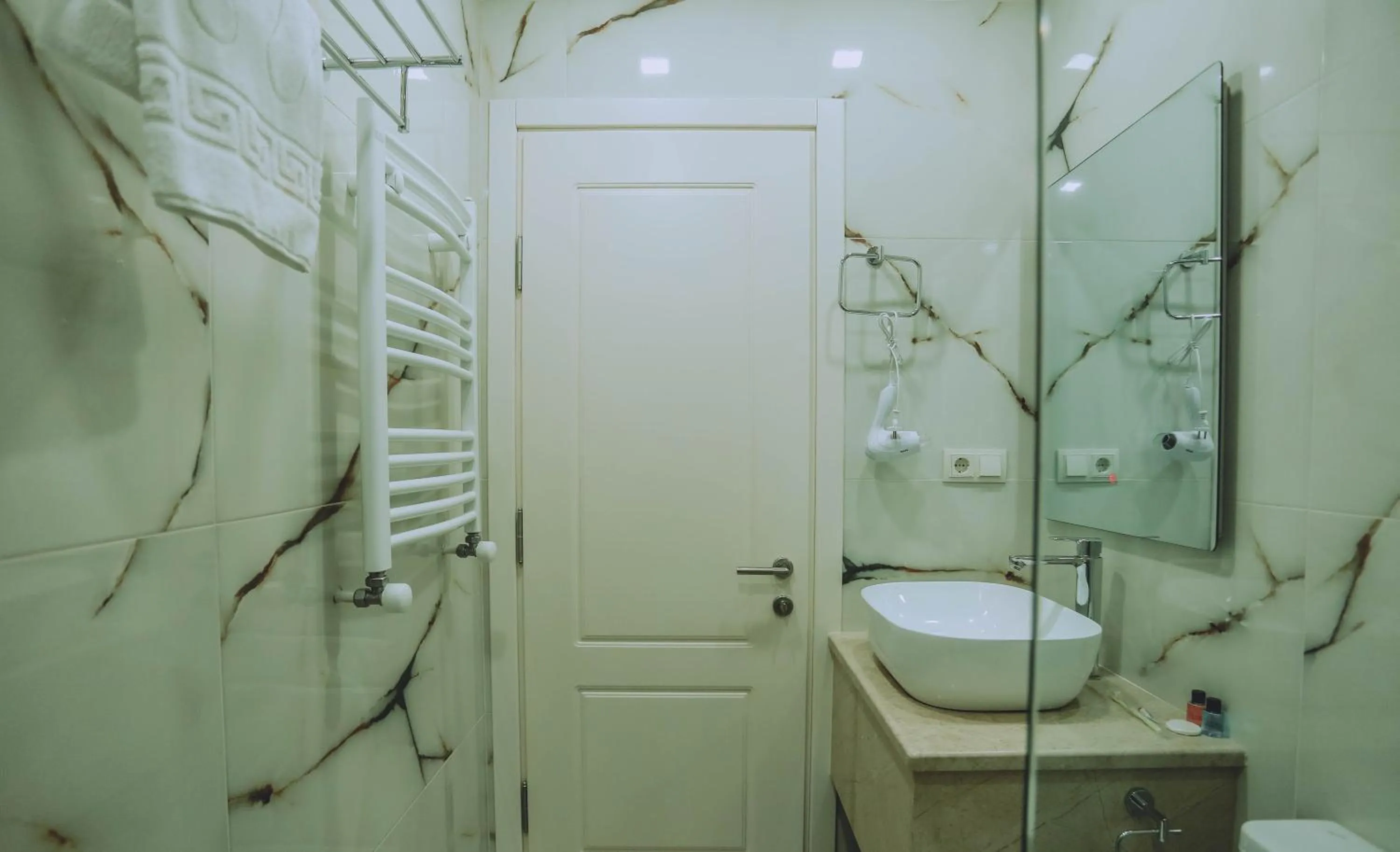 Shower in Royal Medis Hotel