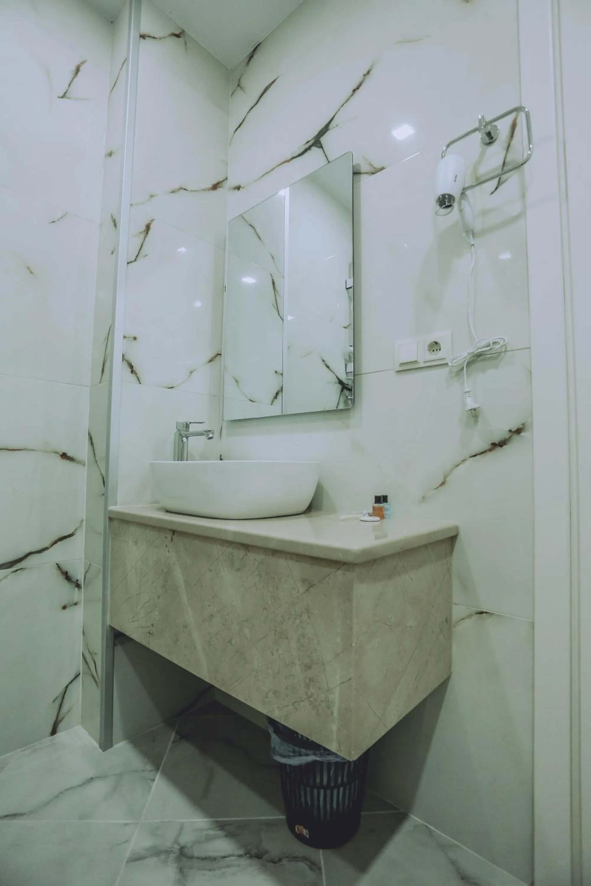 Shower in Royal Medis Hotel