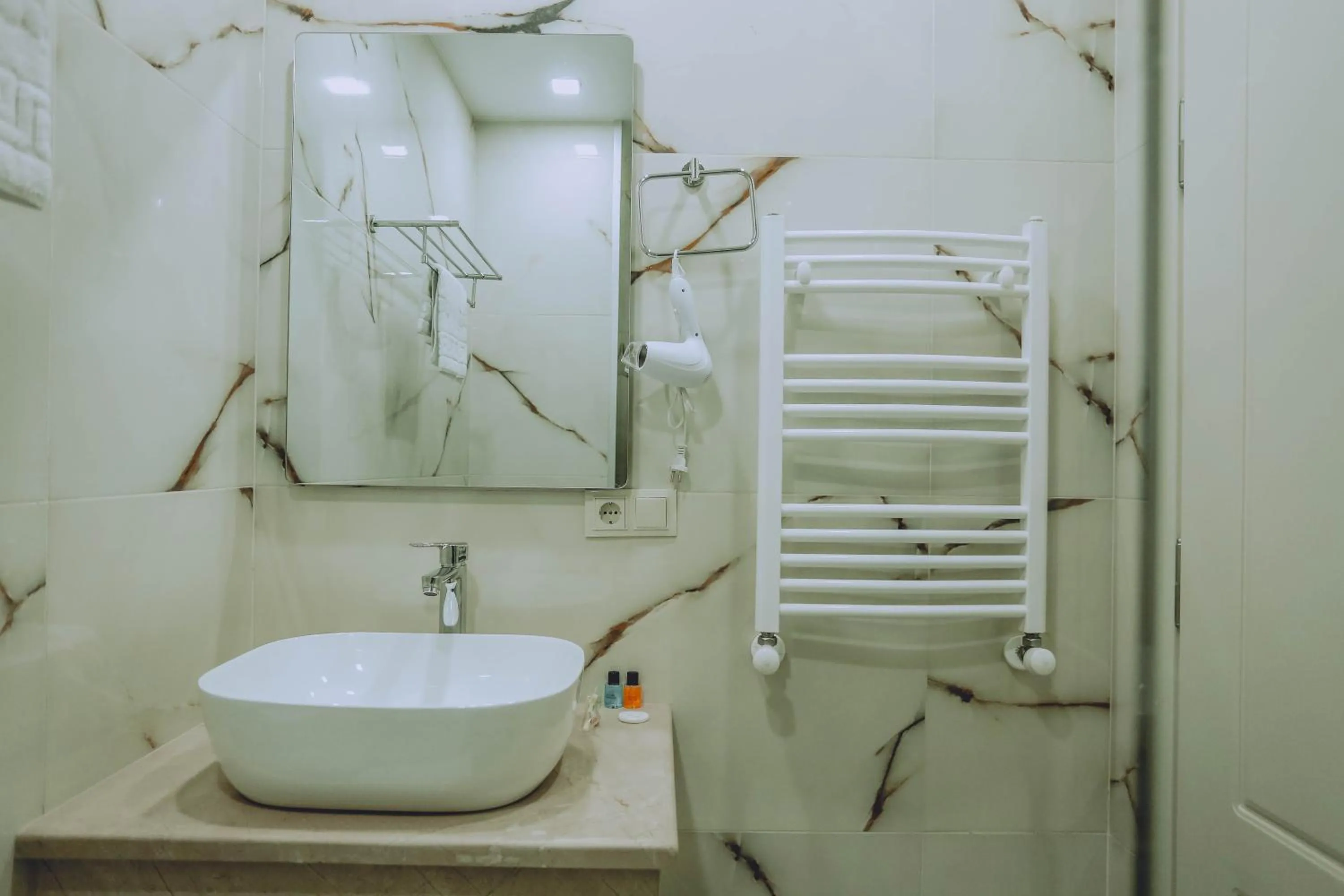 Shower in Royal Medis Hotel