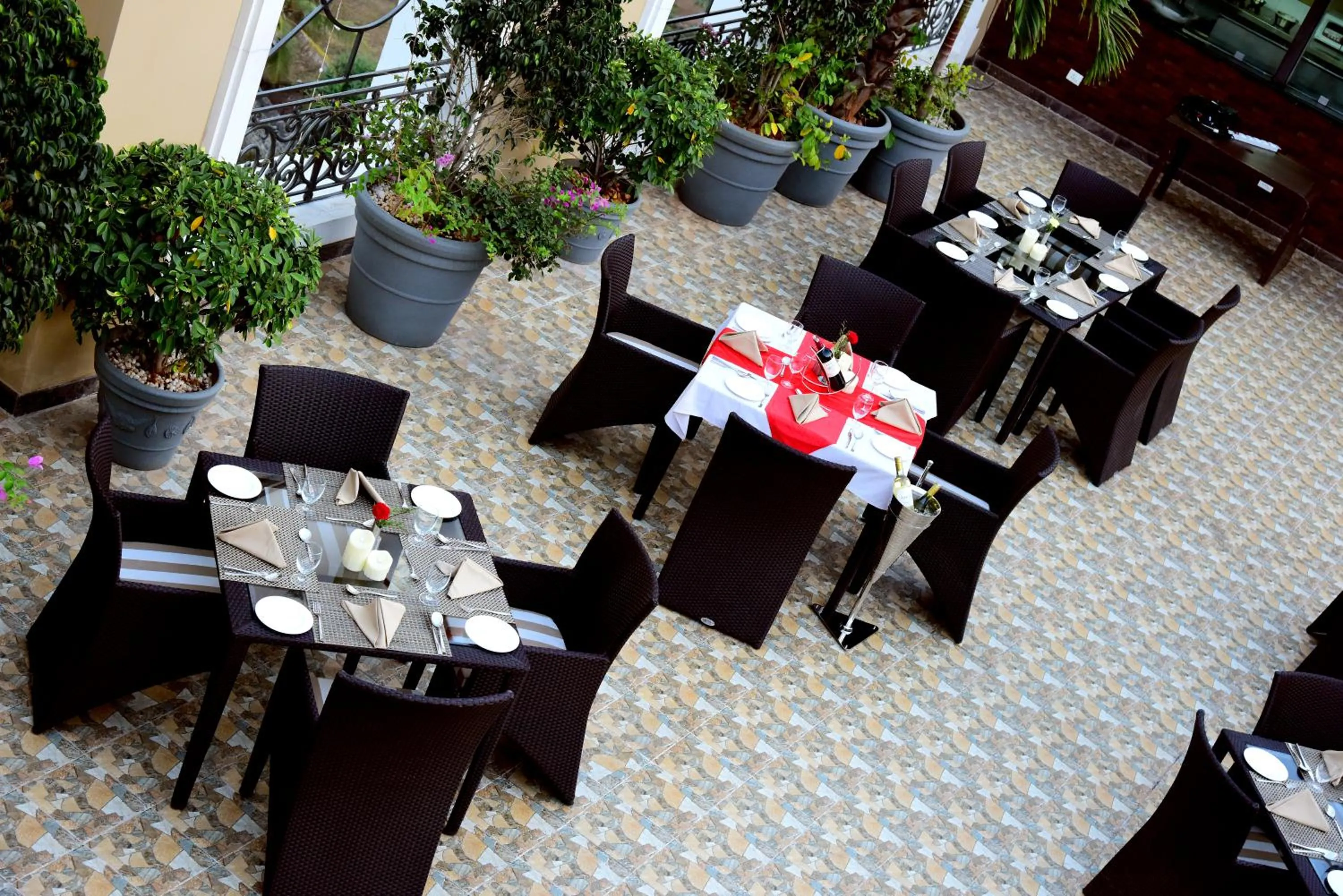 Restaurant/places to eat in Sivaraj Inn Salem