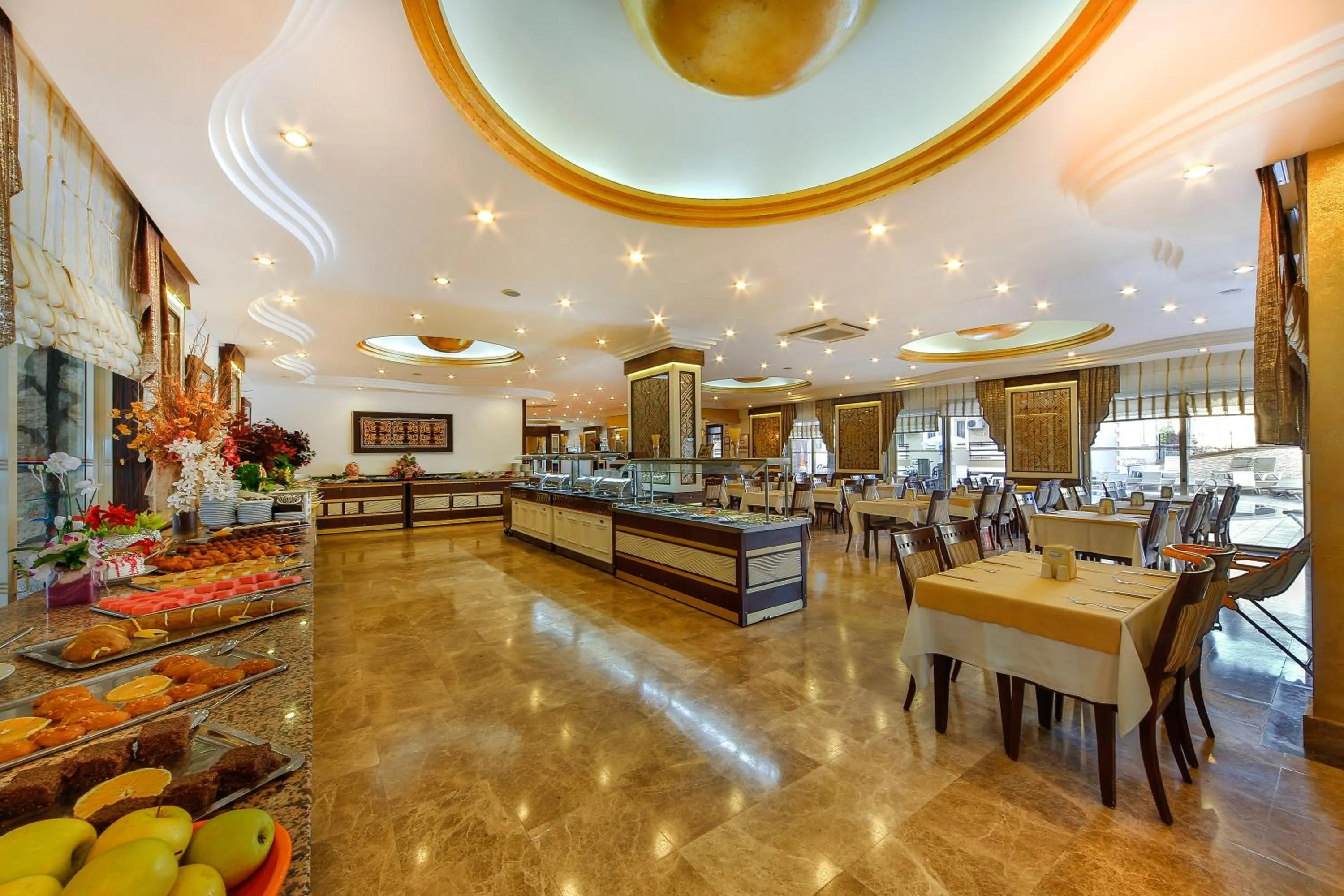 Restaurant/places to eat in Kleopatra Ada Hotel