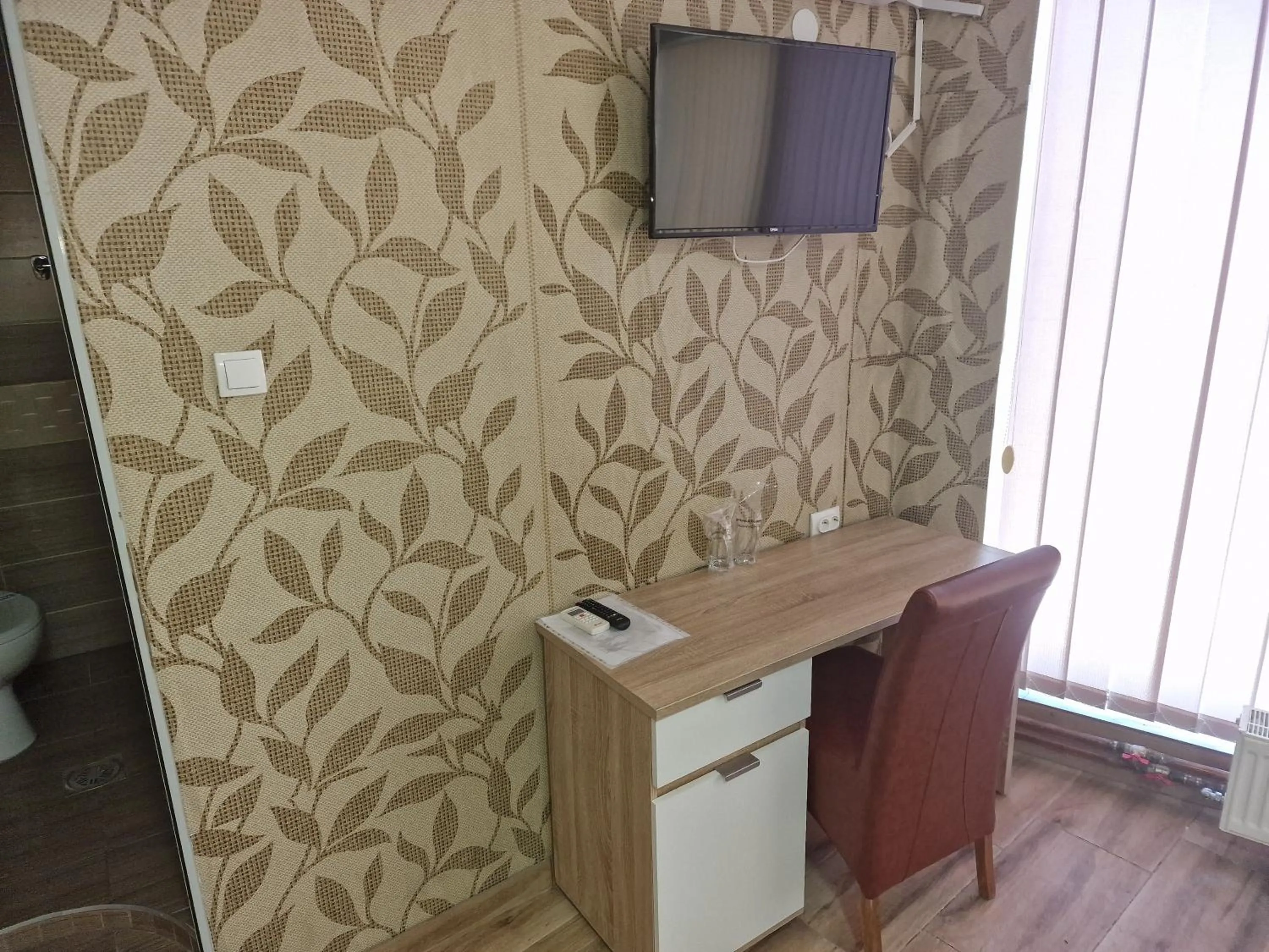 TV and multimedia in Hotel Saradis