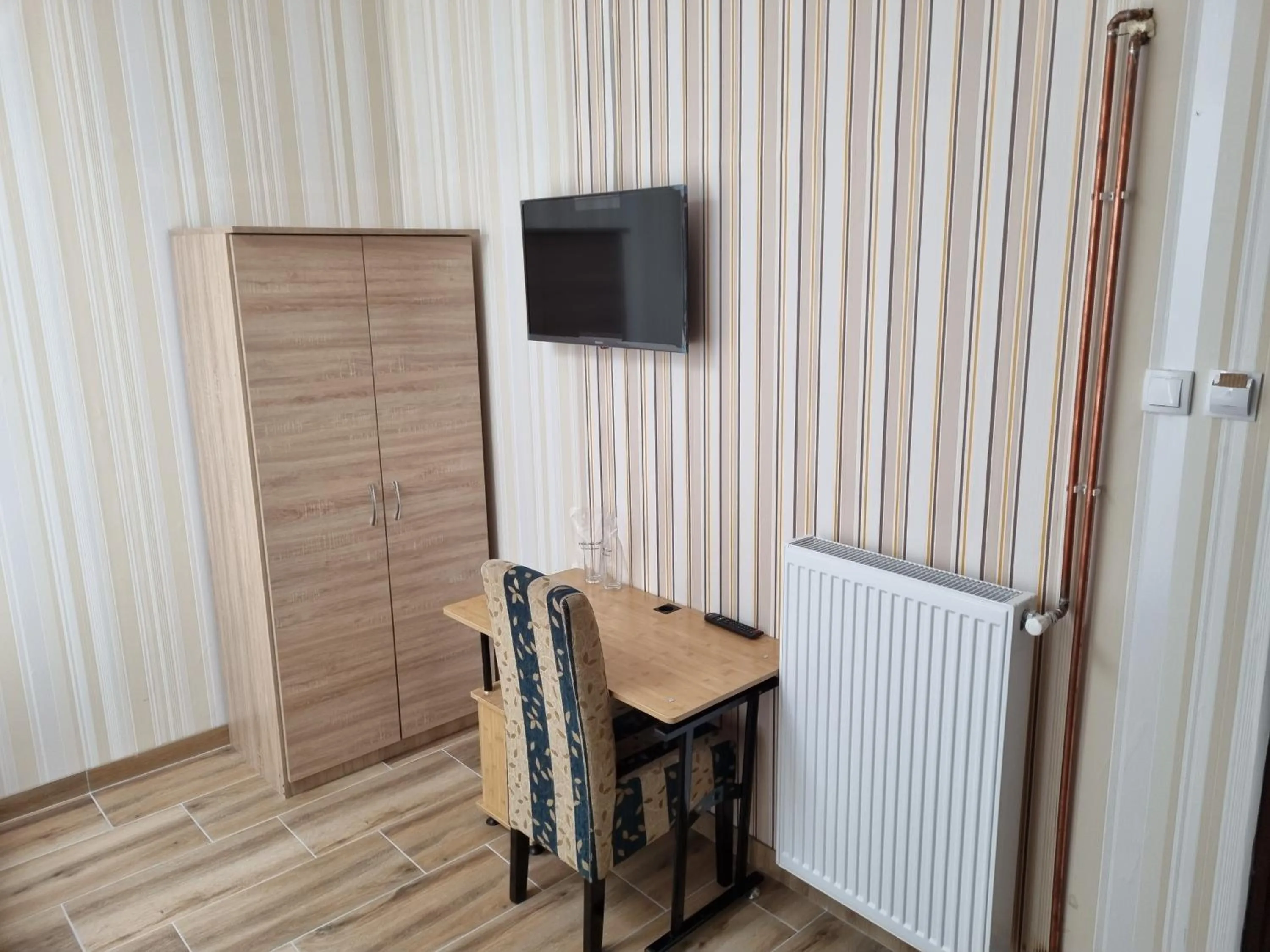 TV and multimedia in Hotel Saradis