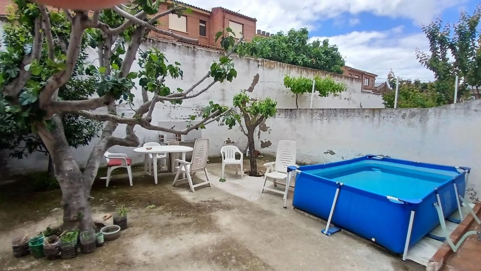 Swimming pool in Private Double Room Toledo