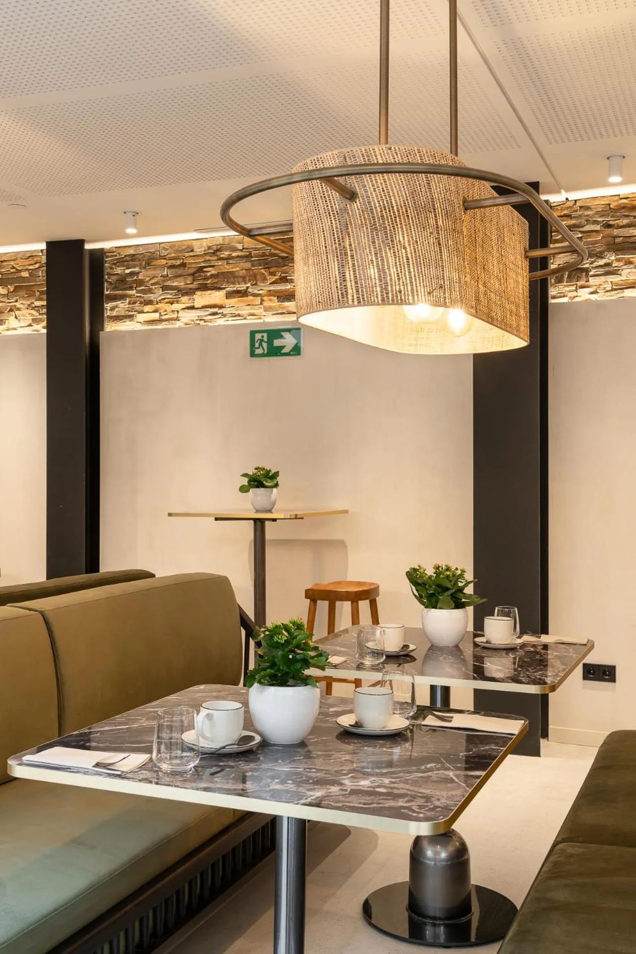 Seating area in Sercotel EsteOeste