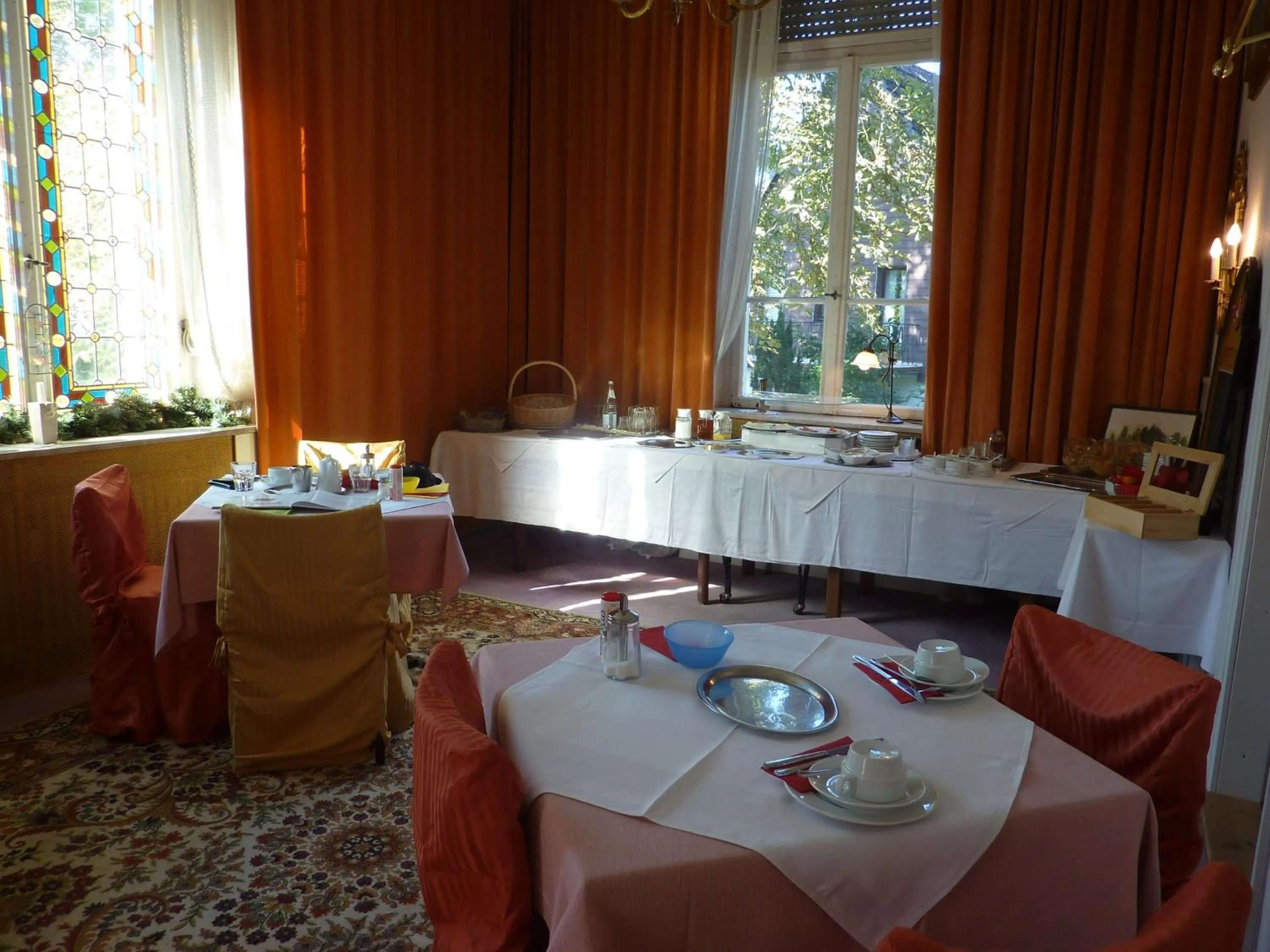Restaurant/places to eat in Hotel Waldfriede