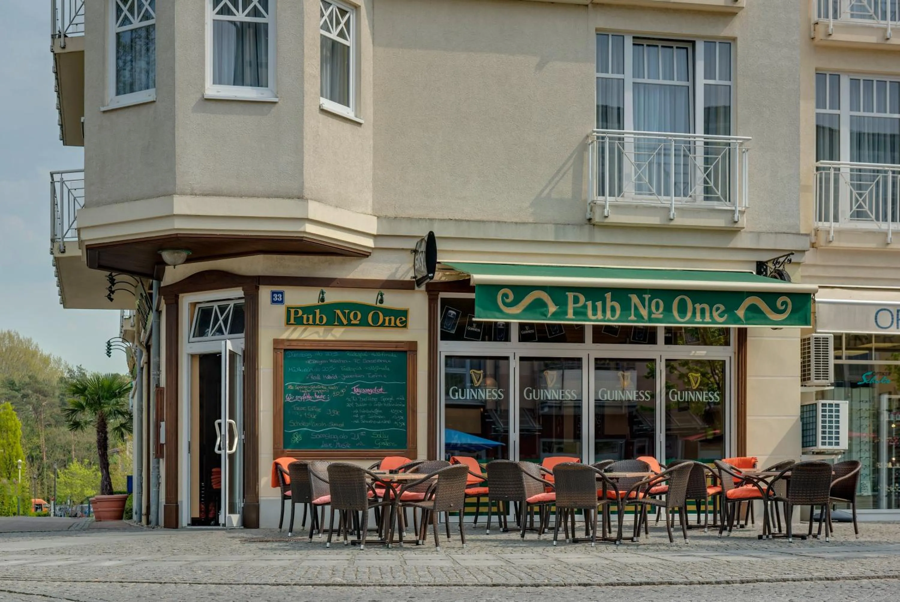 Restaurant/places to eat in Hotel Aquamarin