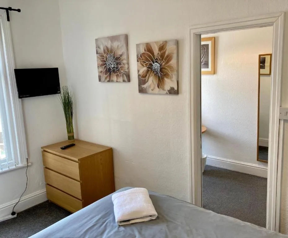 Bed in The Hotel And Bar Blackpool