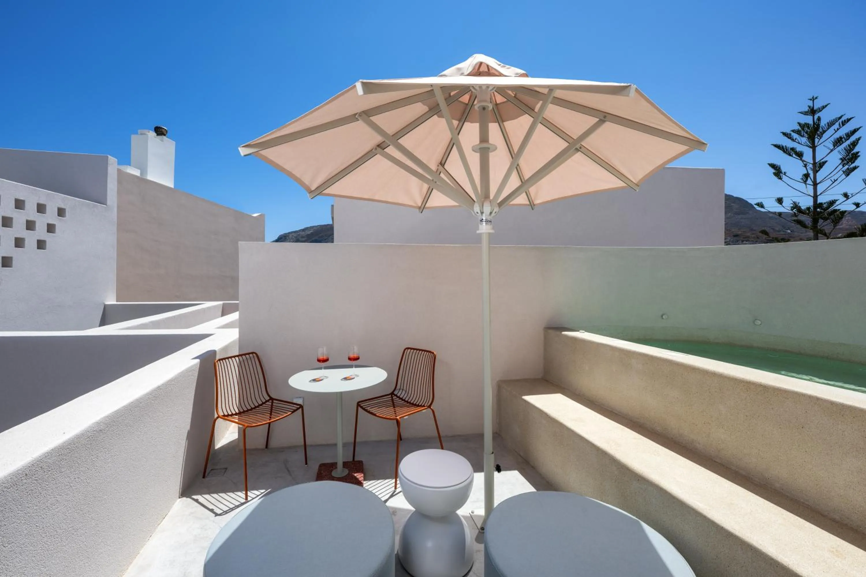 Hot Tub in Viva Nove Suites