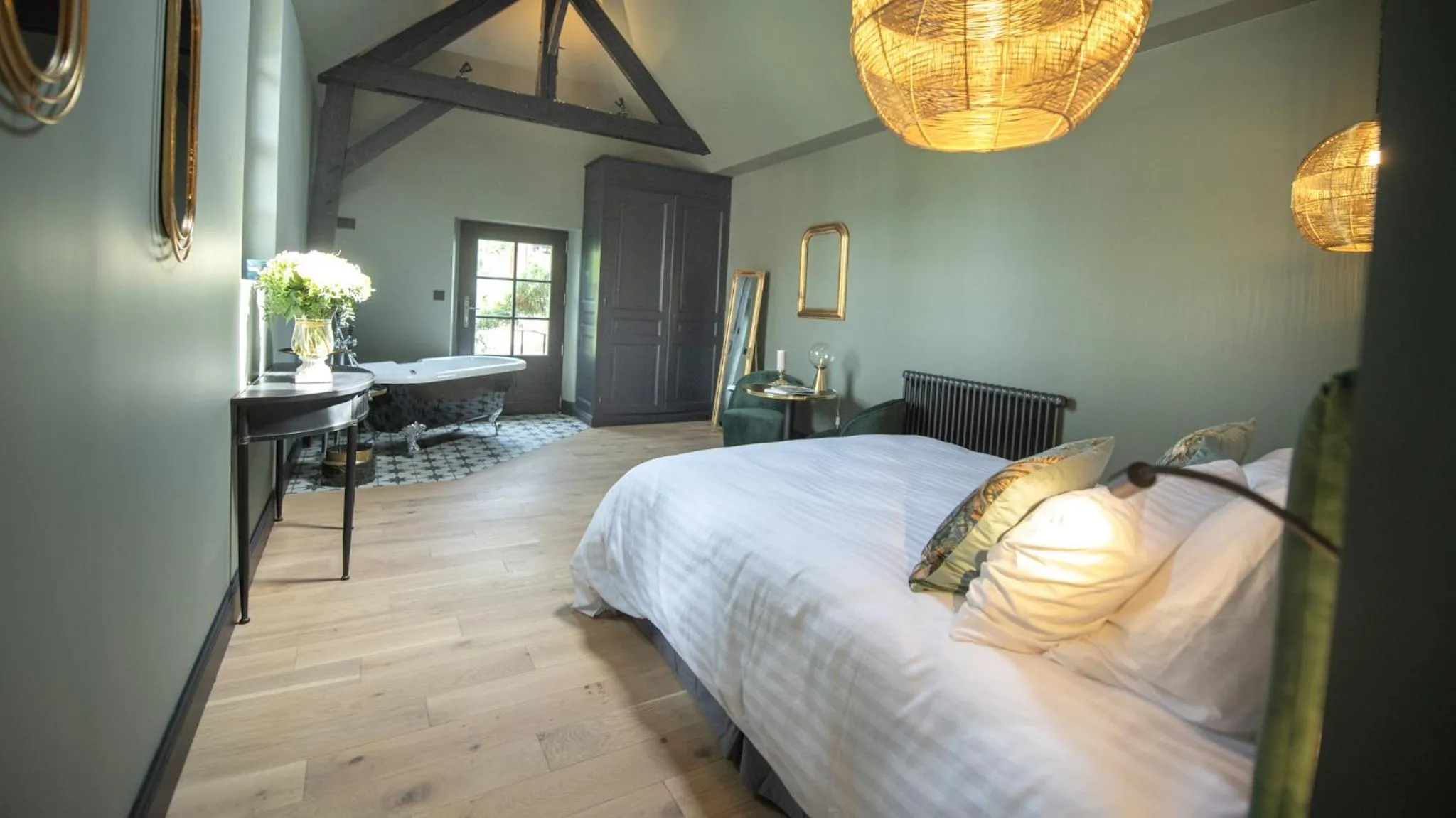 Bedroom, Bed in Maison Heronnière