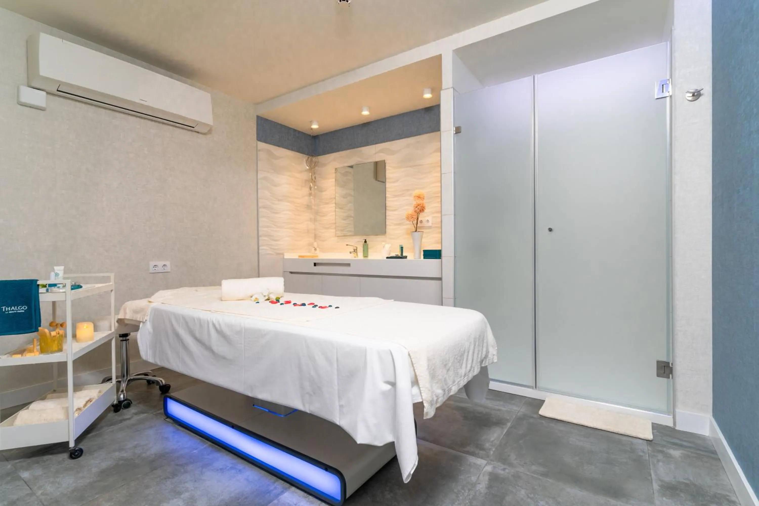 Massage in HOVIMA Cool Costa Adeje