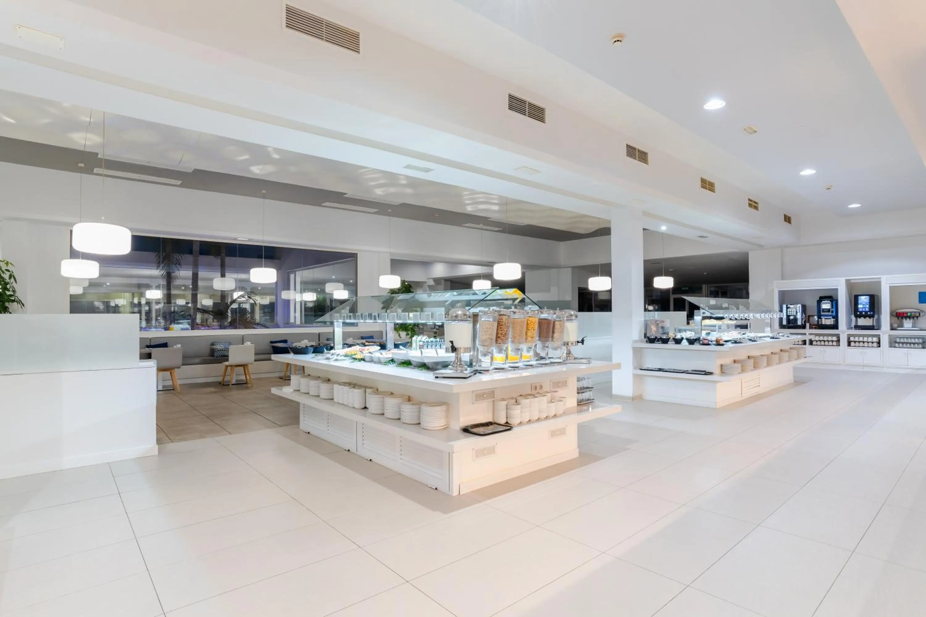 Restaurant/places to eat in HOVIMA Cool Costa Adeje