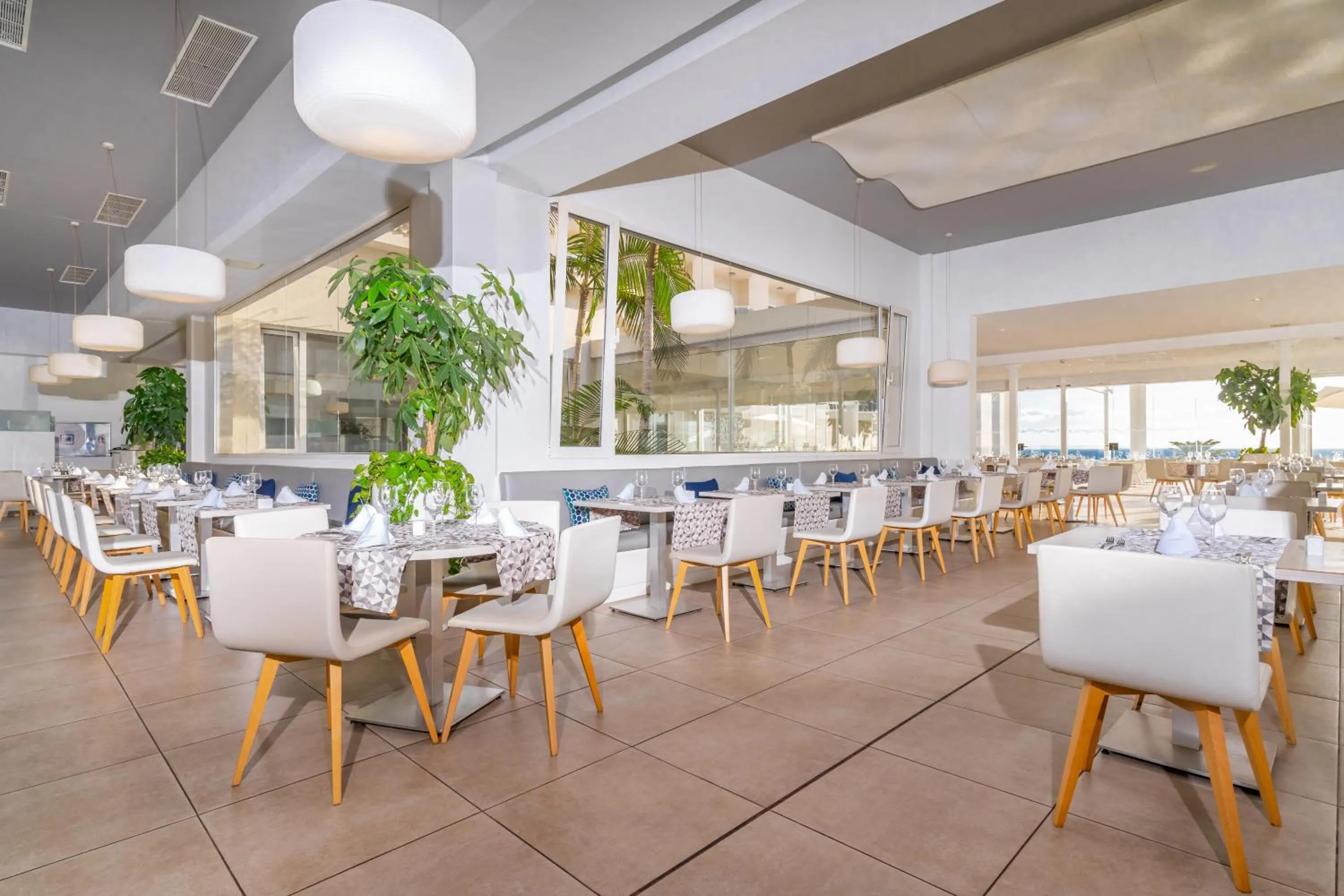 Restaurant/places to eat in HOVIMA Cool Costa Adeje