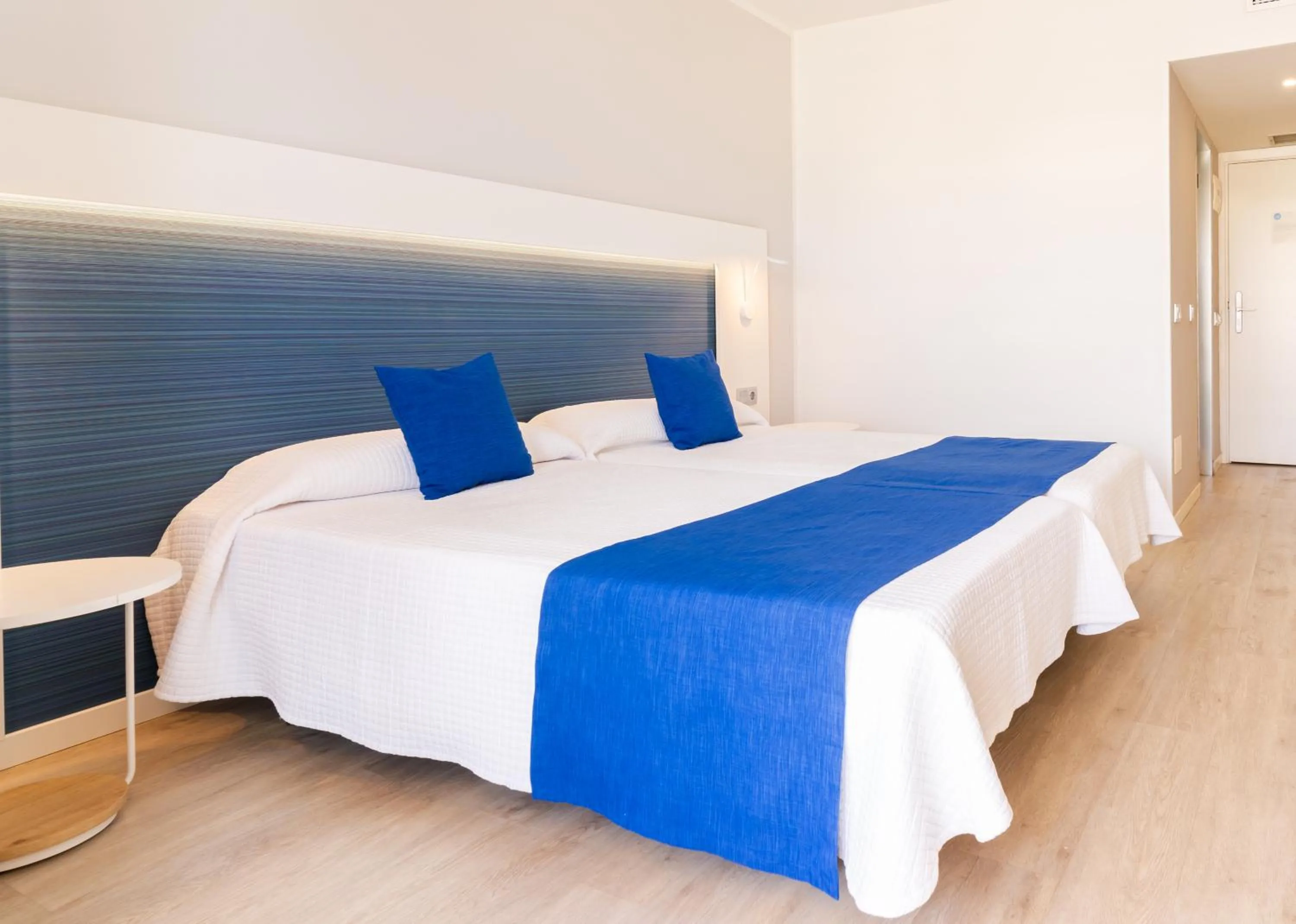 Bedroom, Bed in HOVIMA Cool Costa Adeje