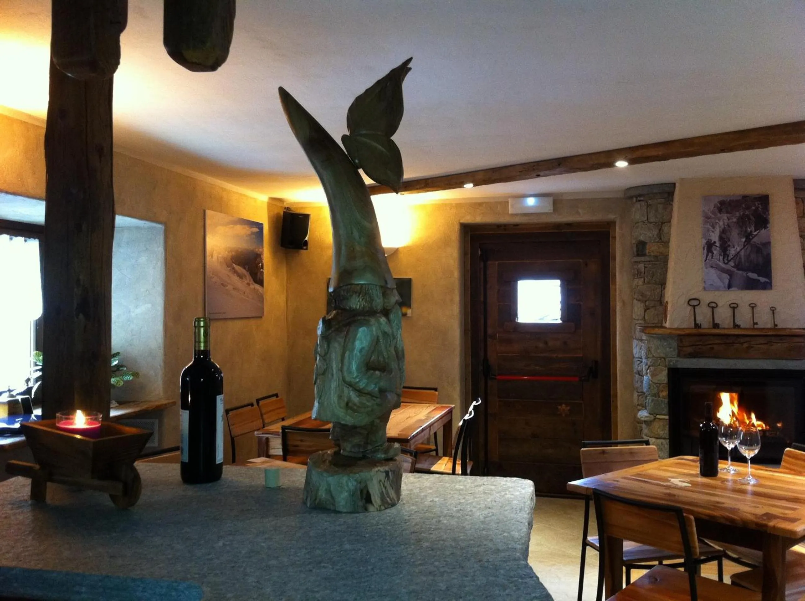 Restaurant/places to eat in Alpe Rebelle