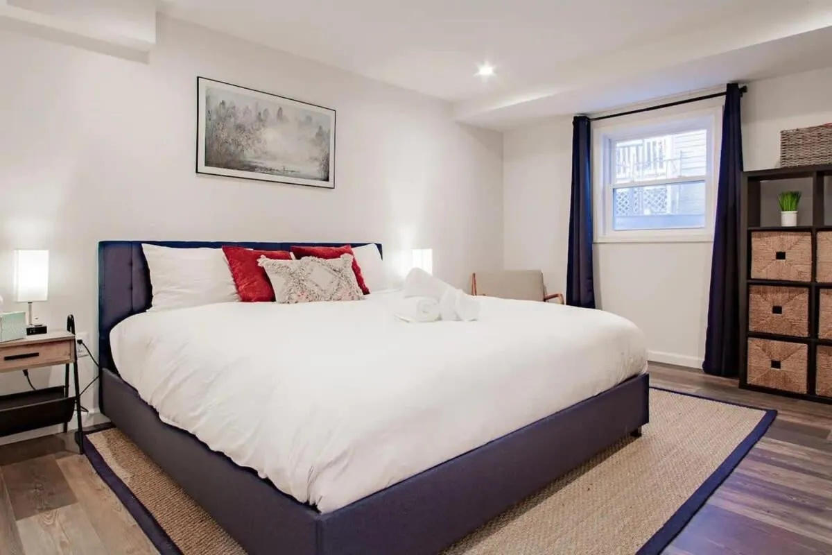 Bed in Fantastic Falls Church HomeBase for DC area travel