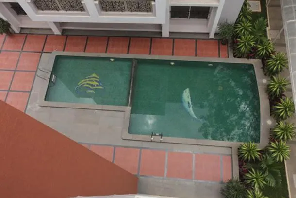 Swimming pool in Hotel Nagarjuna Suites