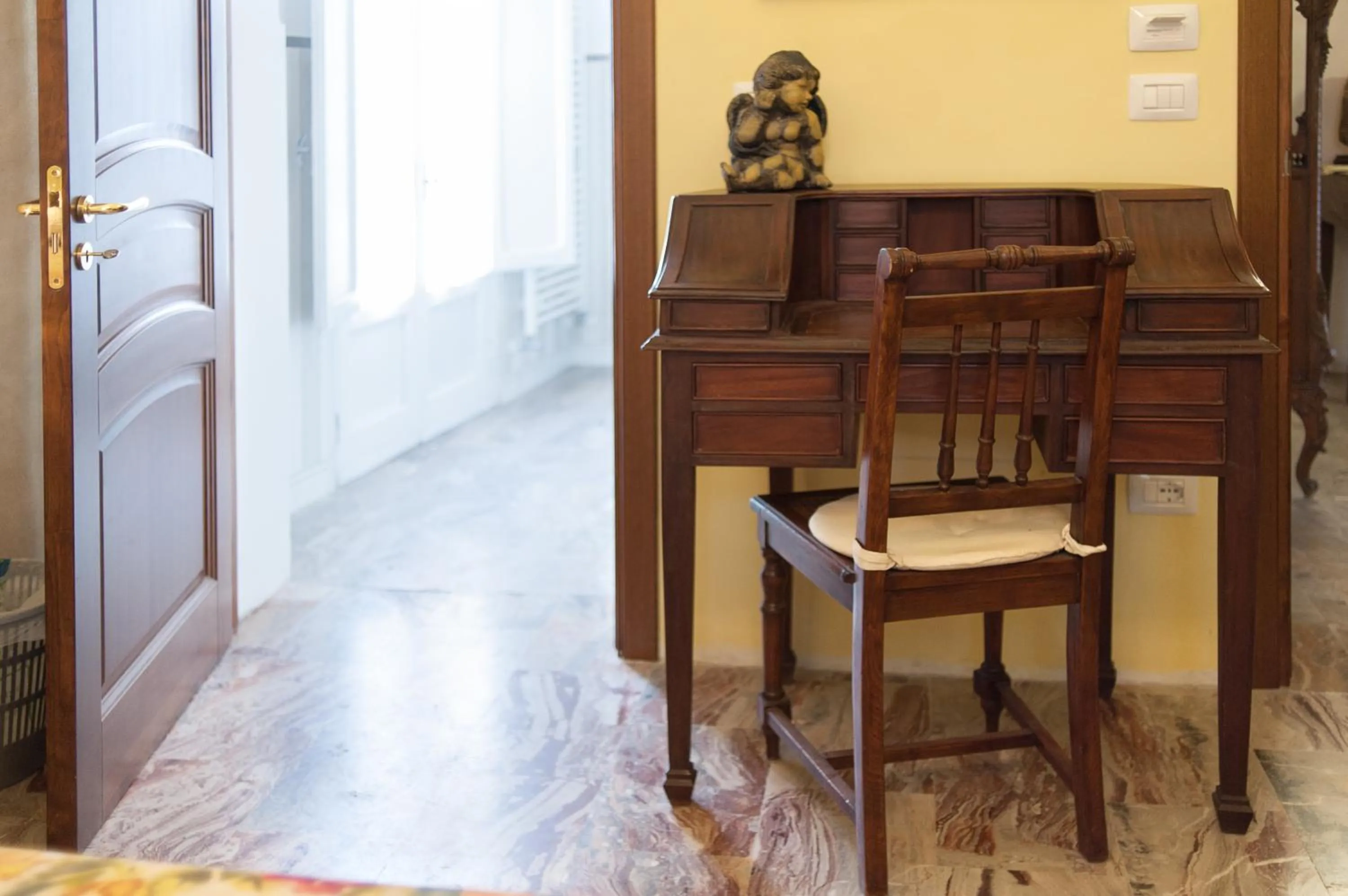 Decorative detail in Palazzo Osanna