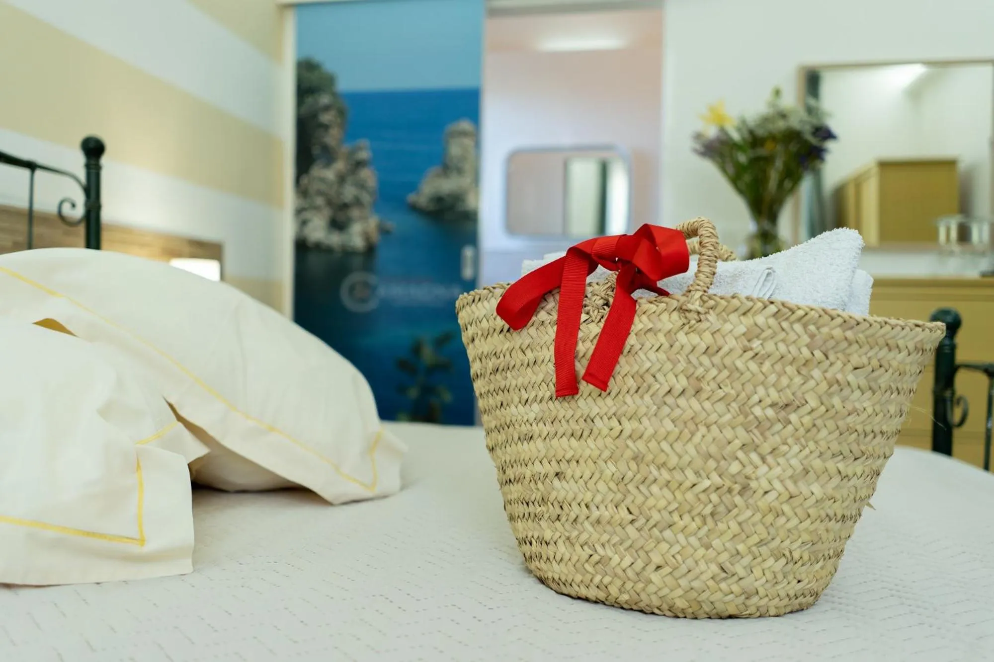 Decorative detail, Bed in Camagna Country House