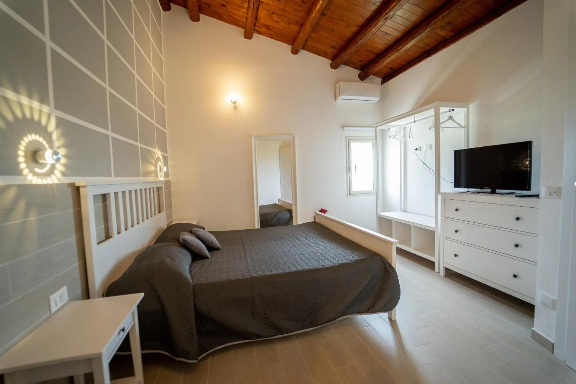 Photo of the whole room, Bed in Camagna Country House