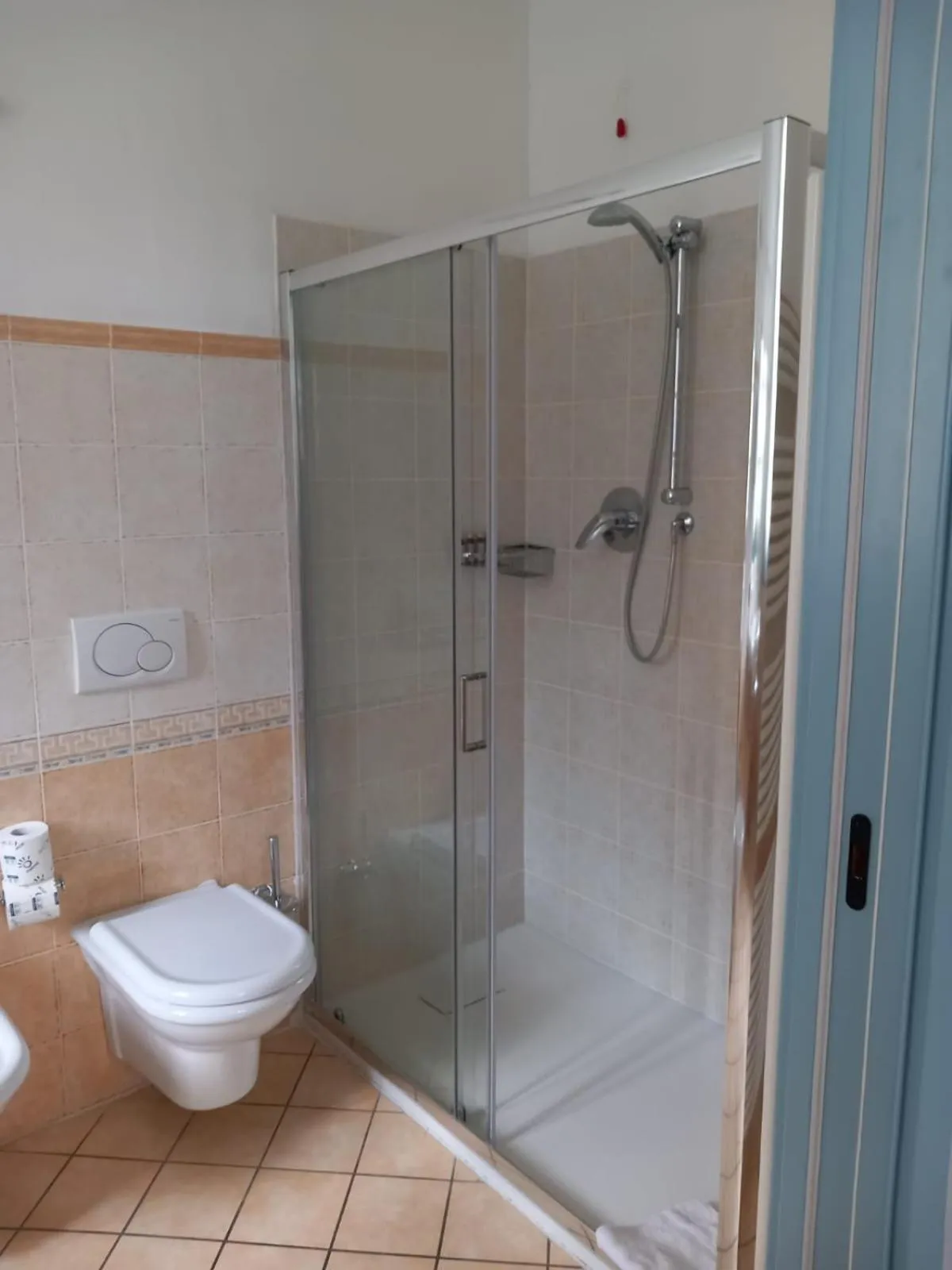 Shower in Palazzo Del Vicerè