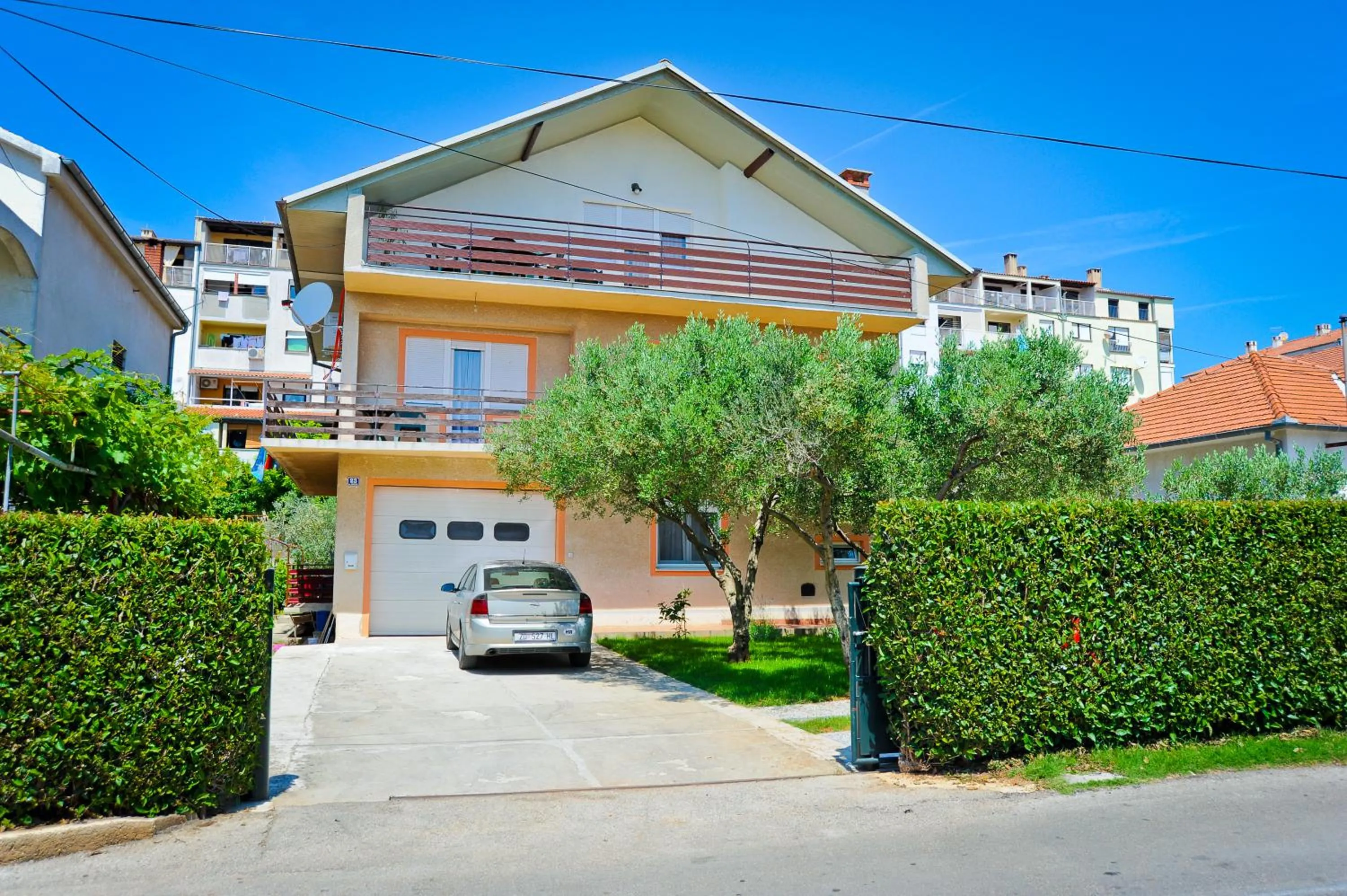 Property building in Apartmani Roko