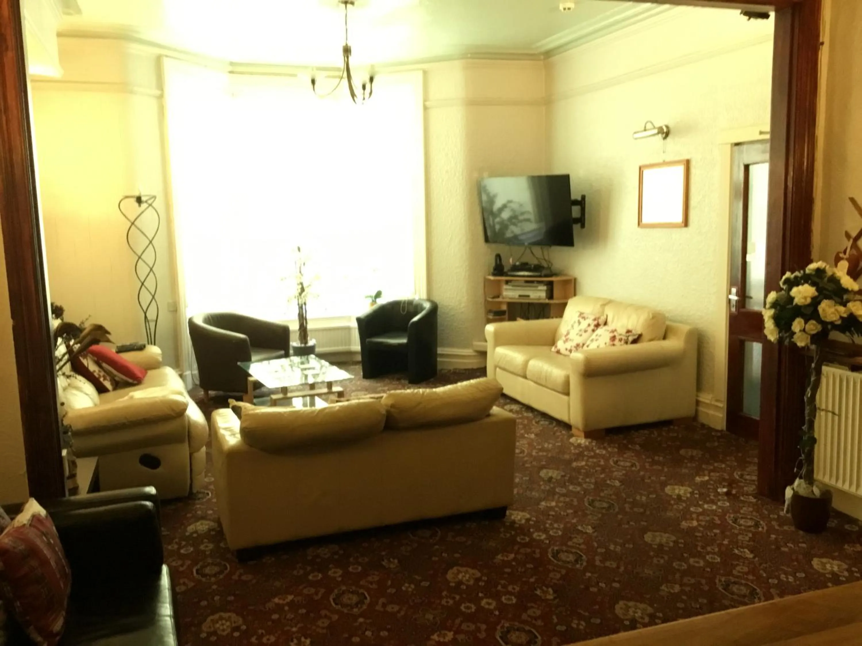 Living room in Kirkstall Guest House