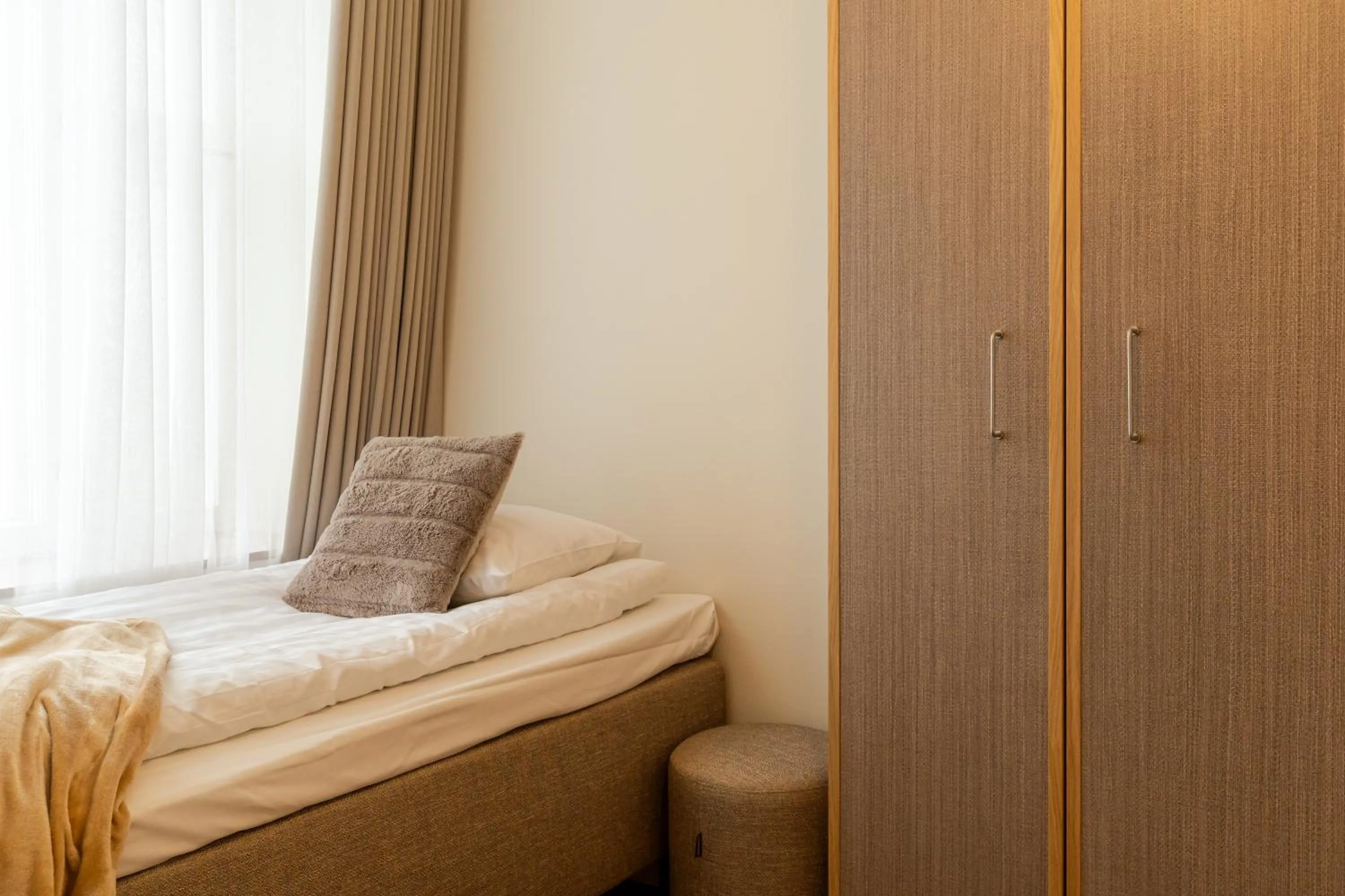 Bed in Postmaster Hotel