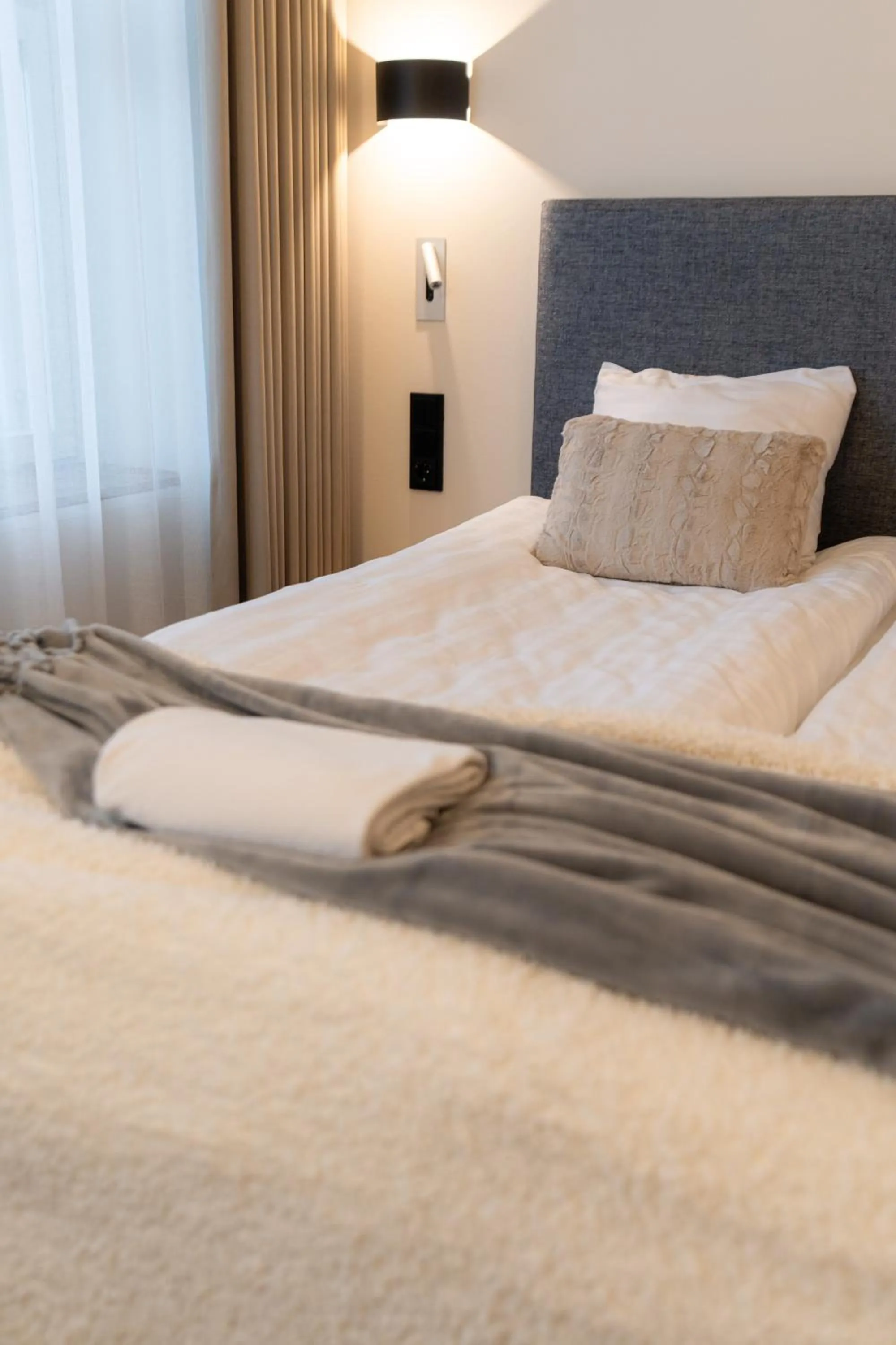 Bed in Postmaster Hotel