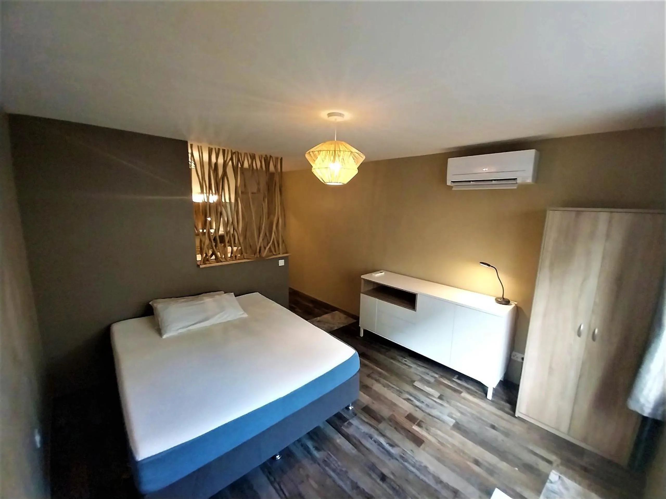 Bed in TAHITI - Urban Maohi Cottage