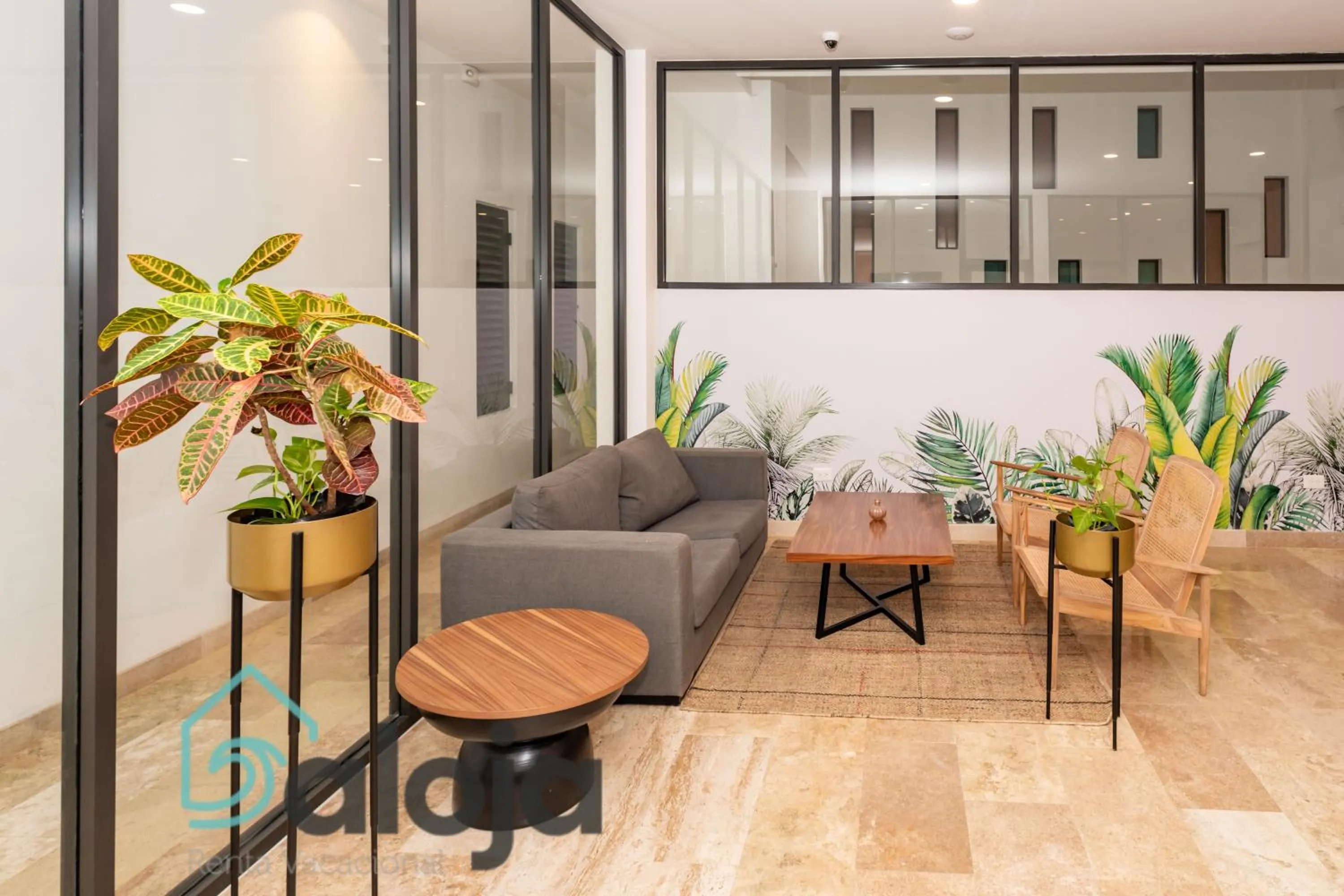 Seating area in Ipana condo unos pasos de 5ta Avenida