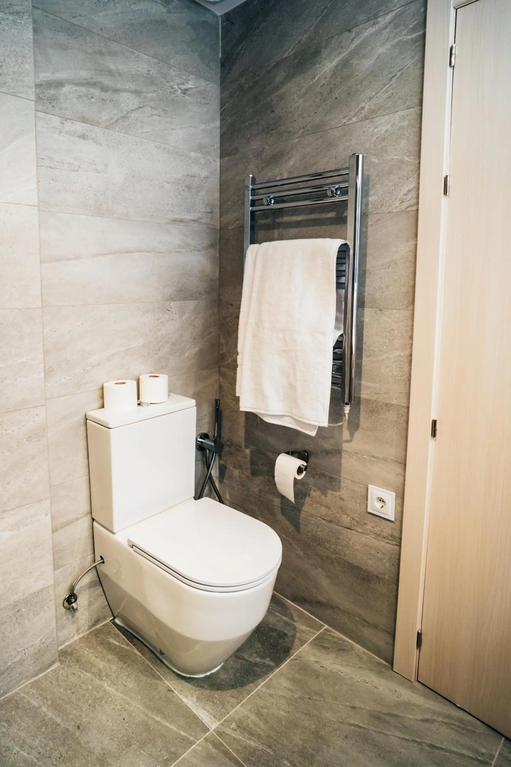 Shower in Arevalos Hotel