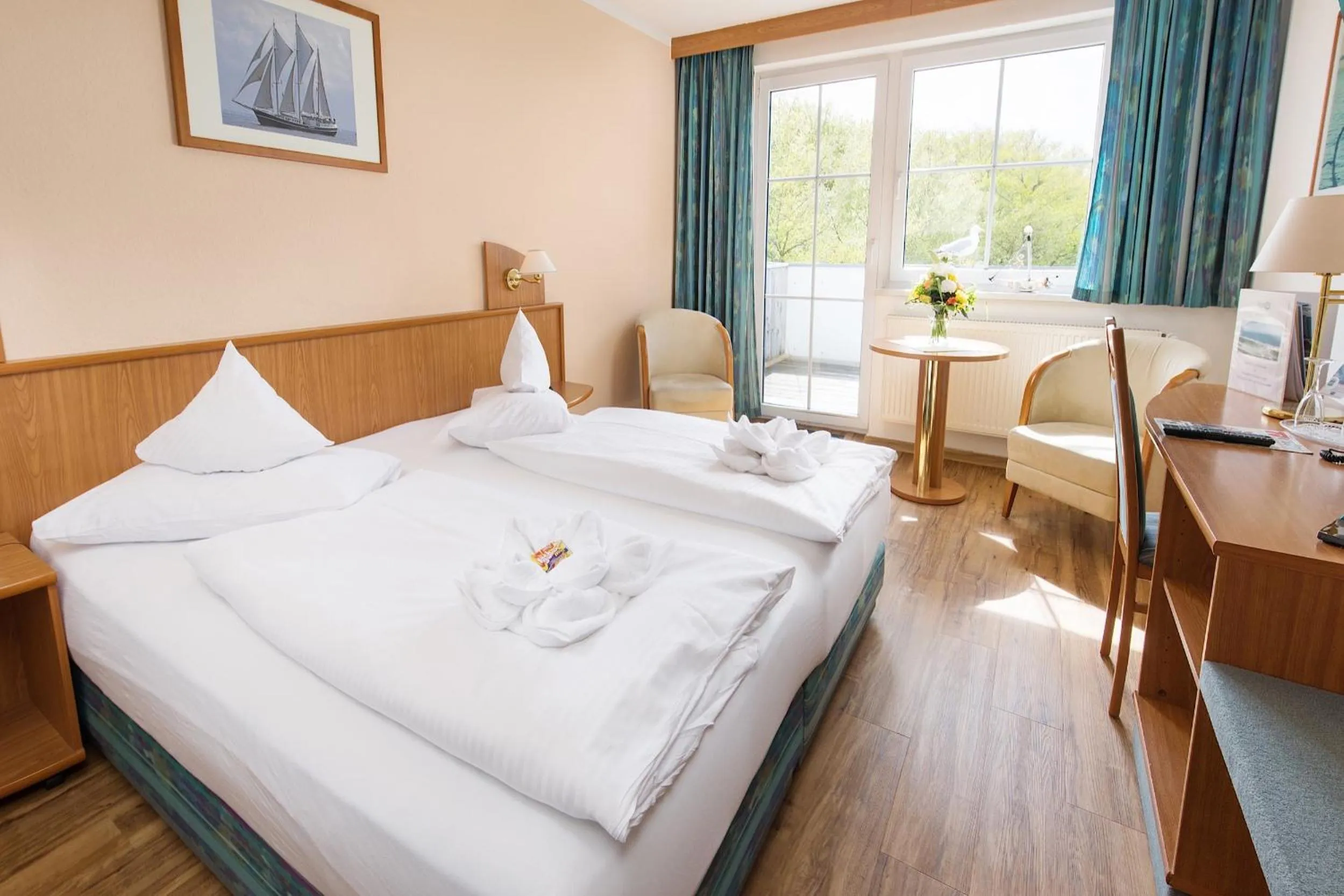 Double Room with Balcony and Side Sea View - single occupancy in Hotel Ostseewoge