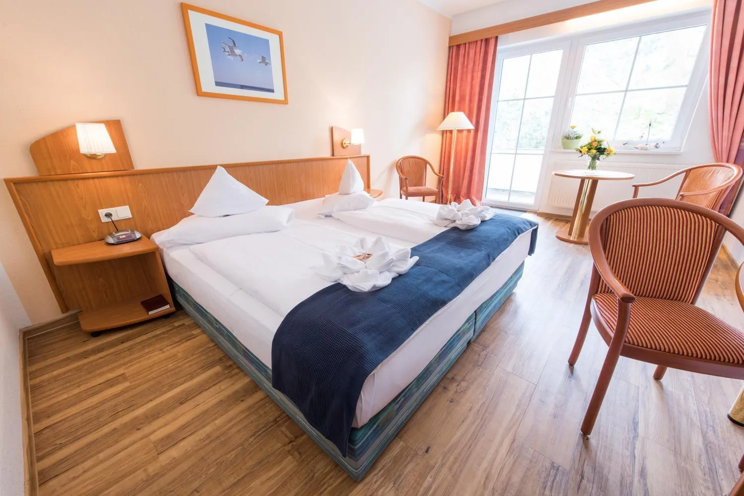 Deluxe Double Room with Side Sea View in Hotel Ostseewoge