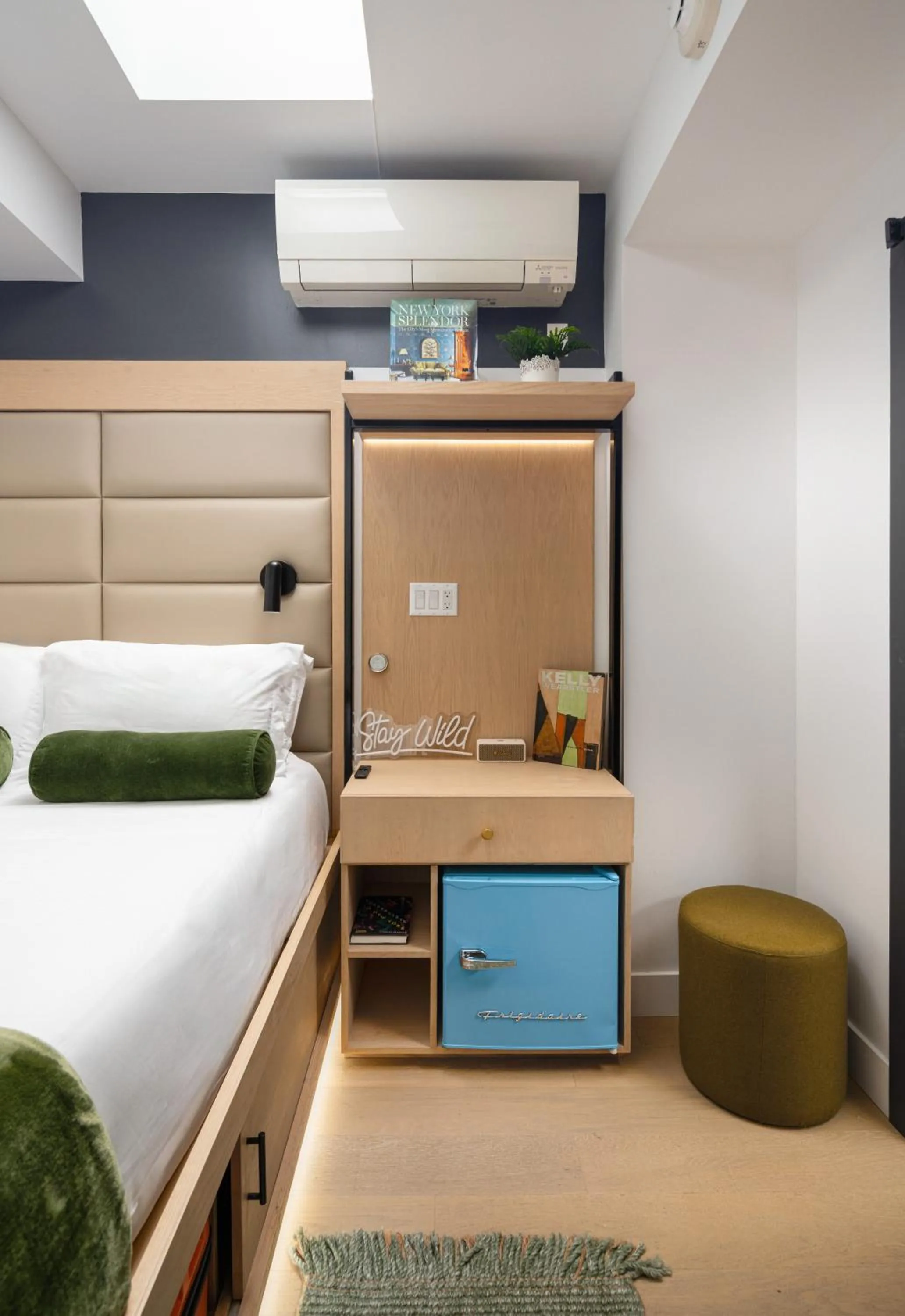 Bedroom, Bed in Little Charlie Hotel