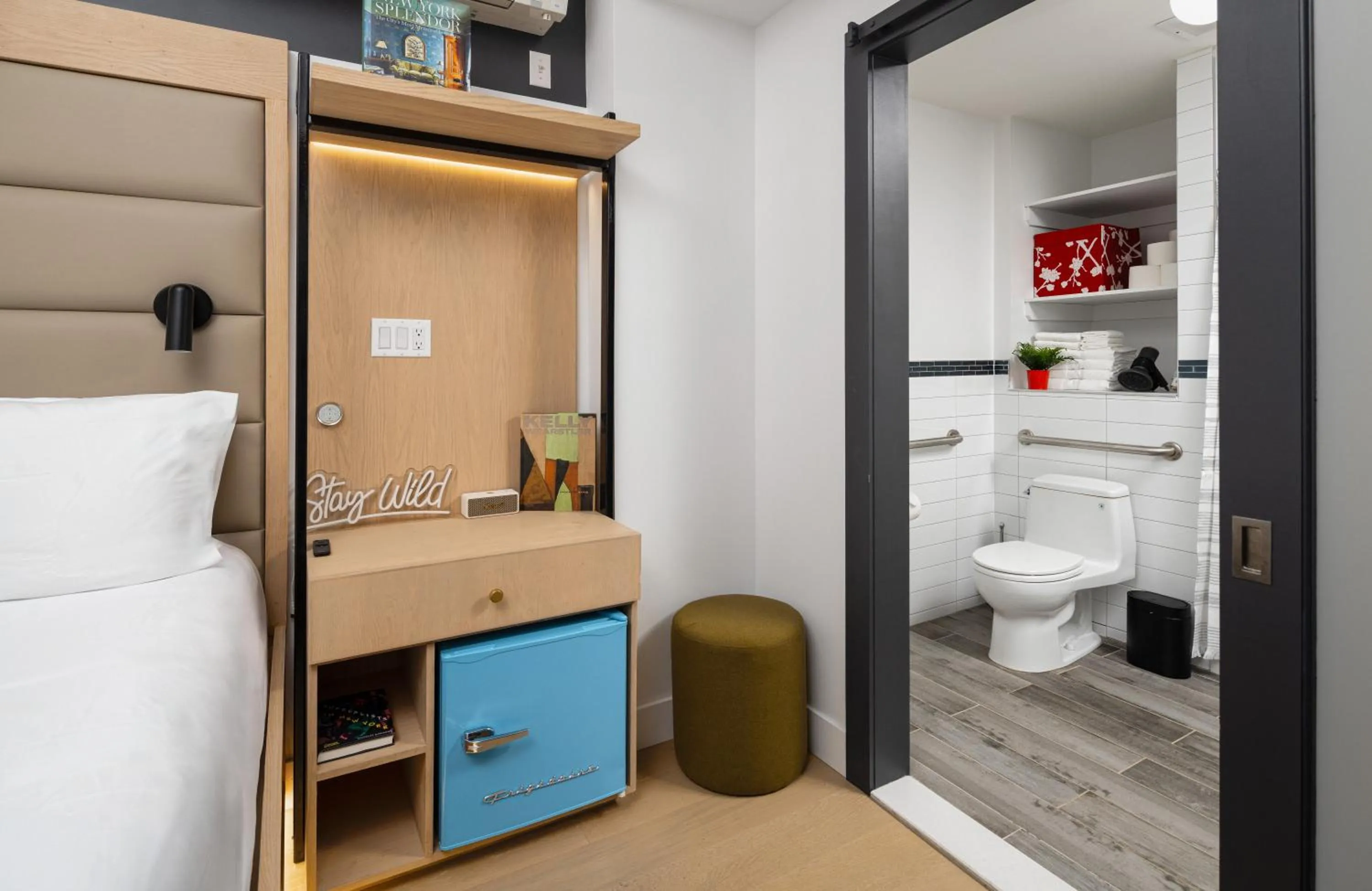 Photo of the whole room in Little Charlie Hotel