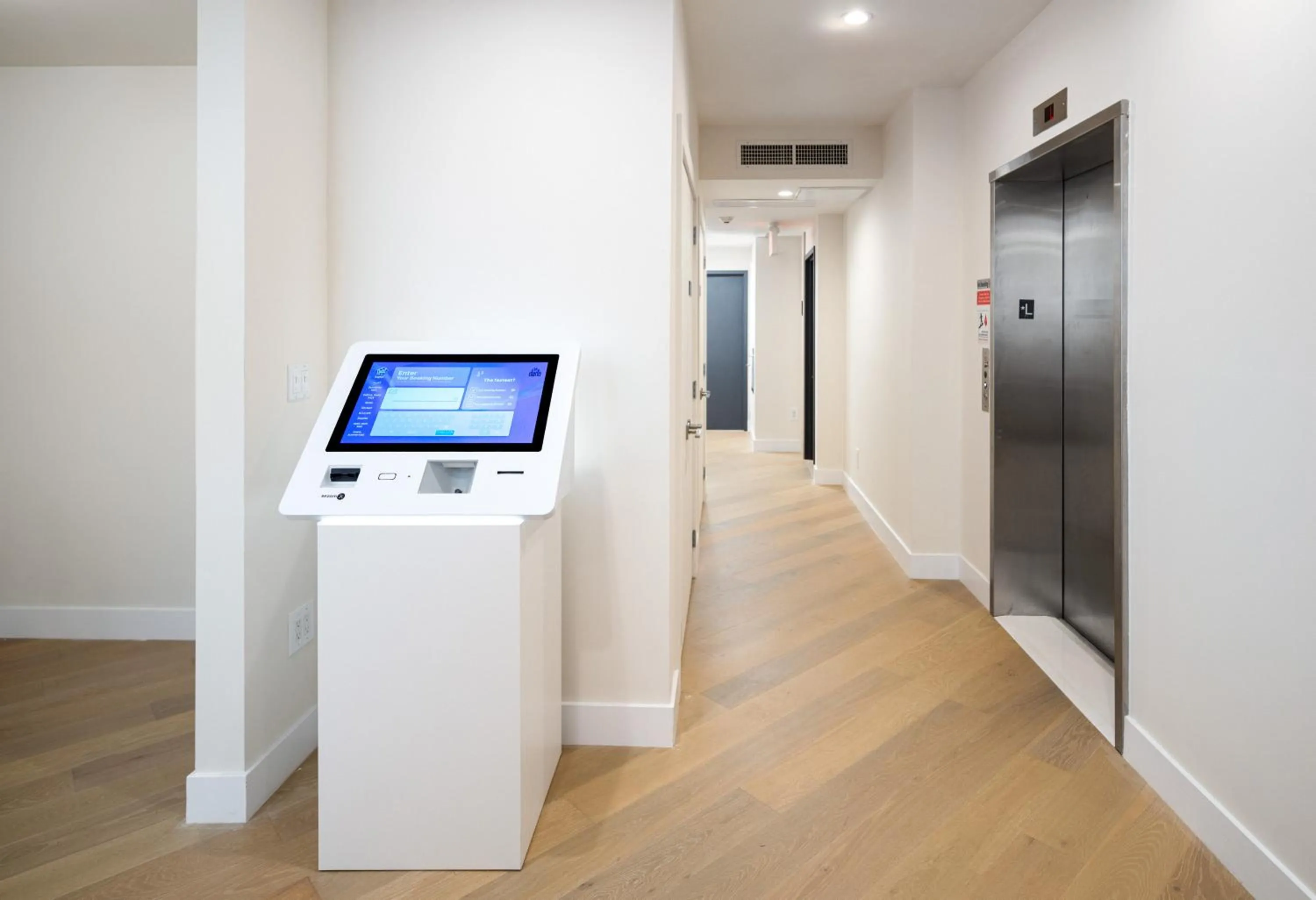 Lobby or reception in Little Charlie Hotel