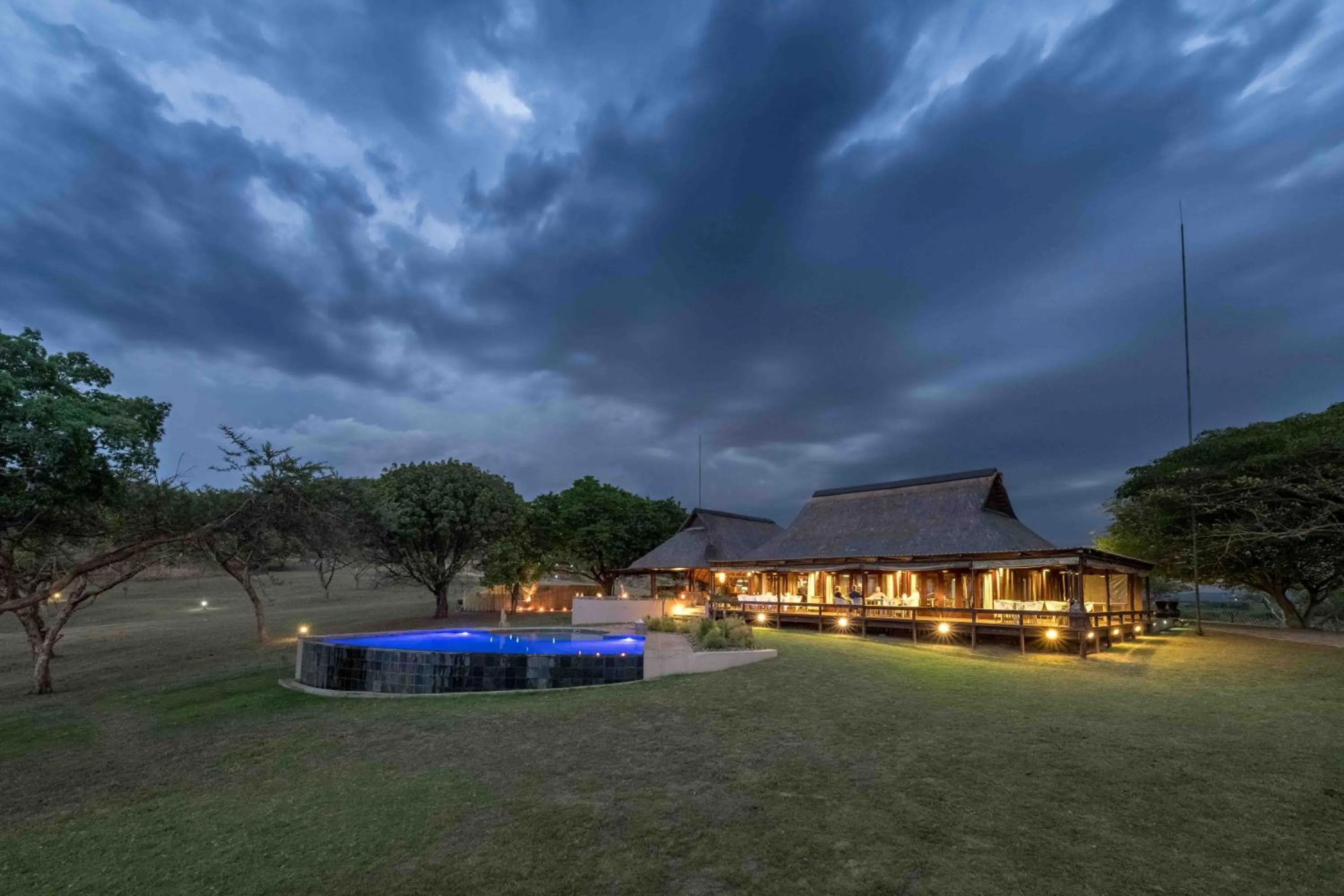 Restaurant/places to eat in Muluwa Lodge