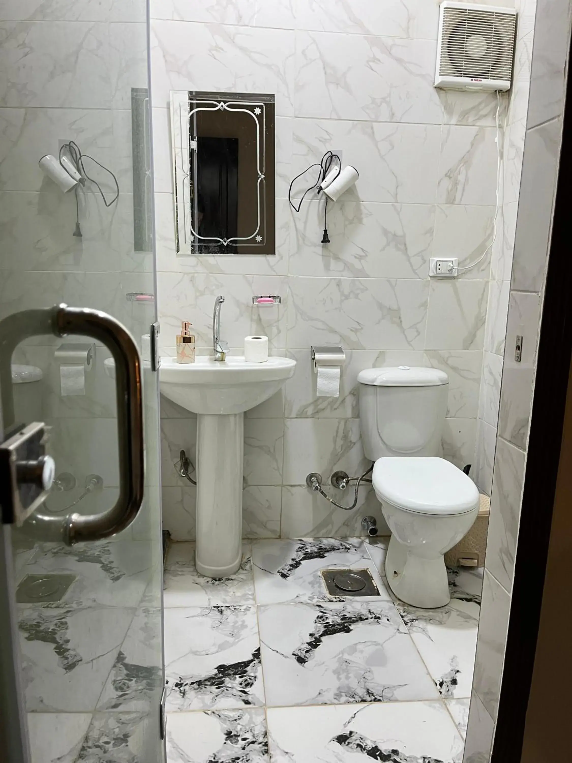 Single Room in El Khalil Pyramids View Inn Single Room in El Khalil Pyramids View Inn