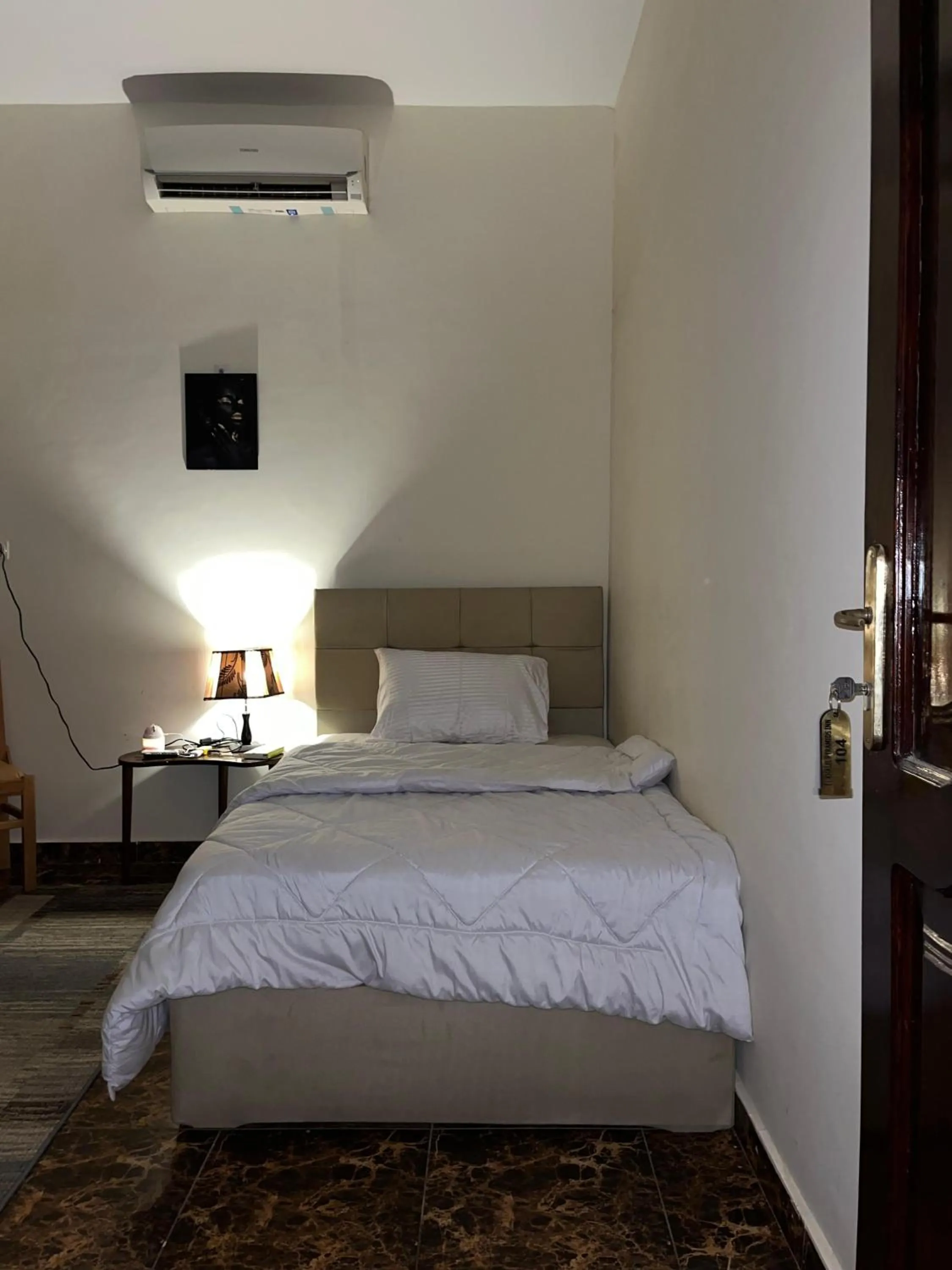 Photo of the whole room, Bed in El Khalil Pyramids View Inn