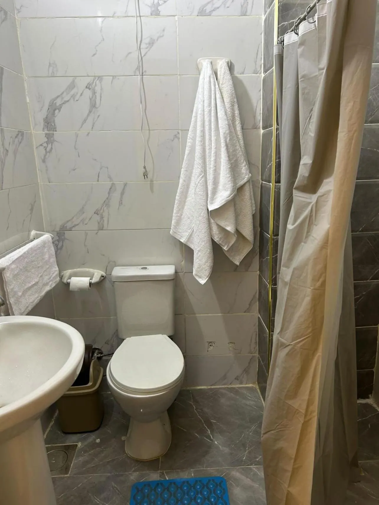Bathroom in El Khalil Pyramids View Inn