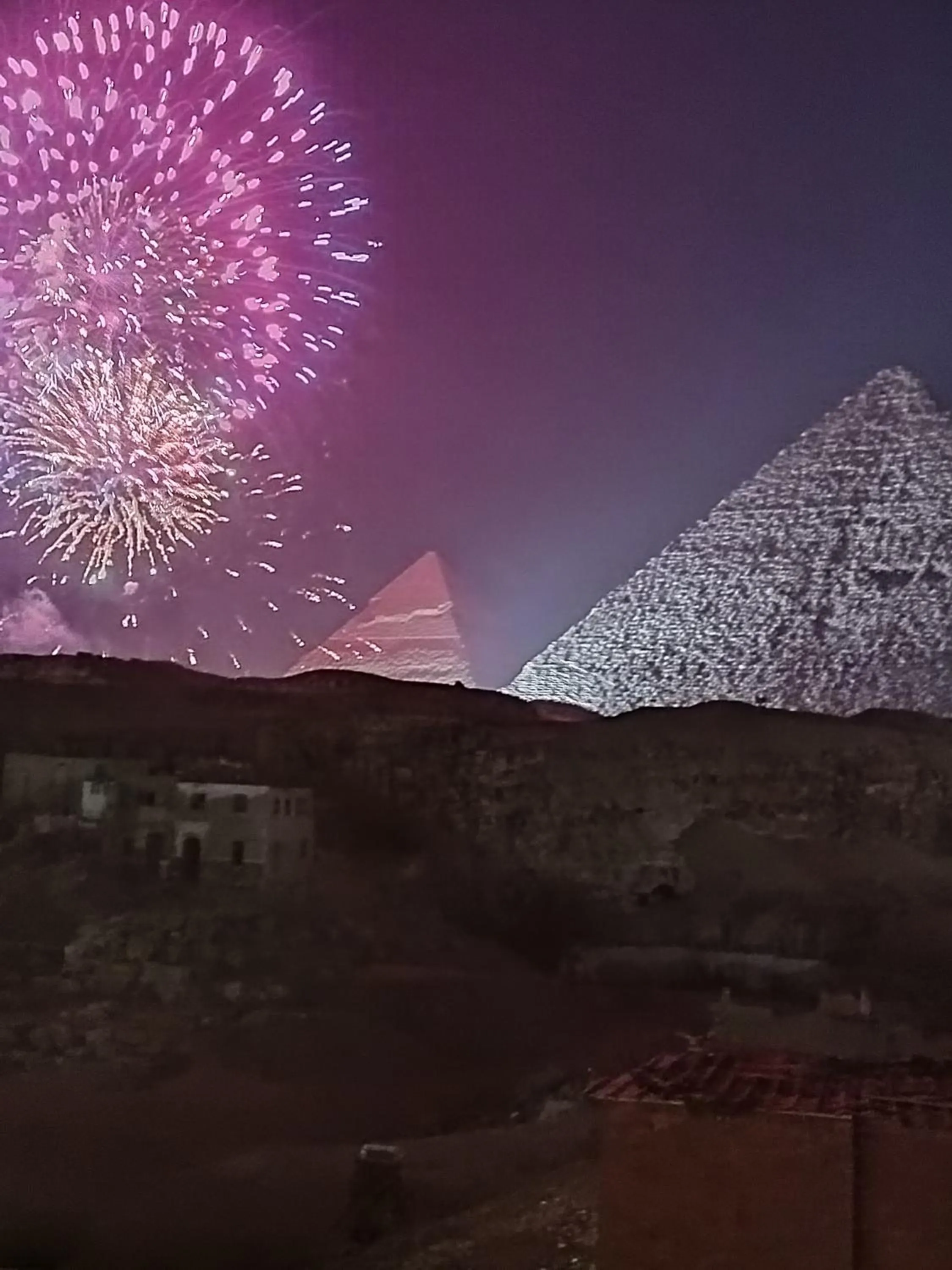 Night in El Khalil Pyramids View Inn