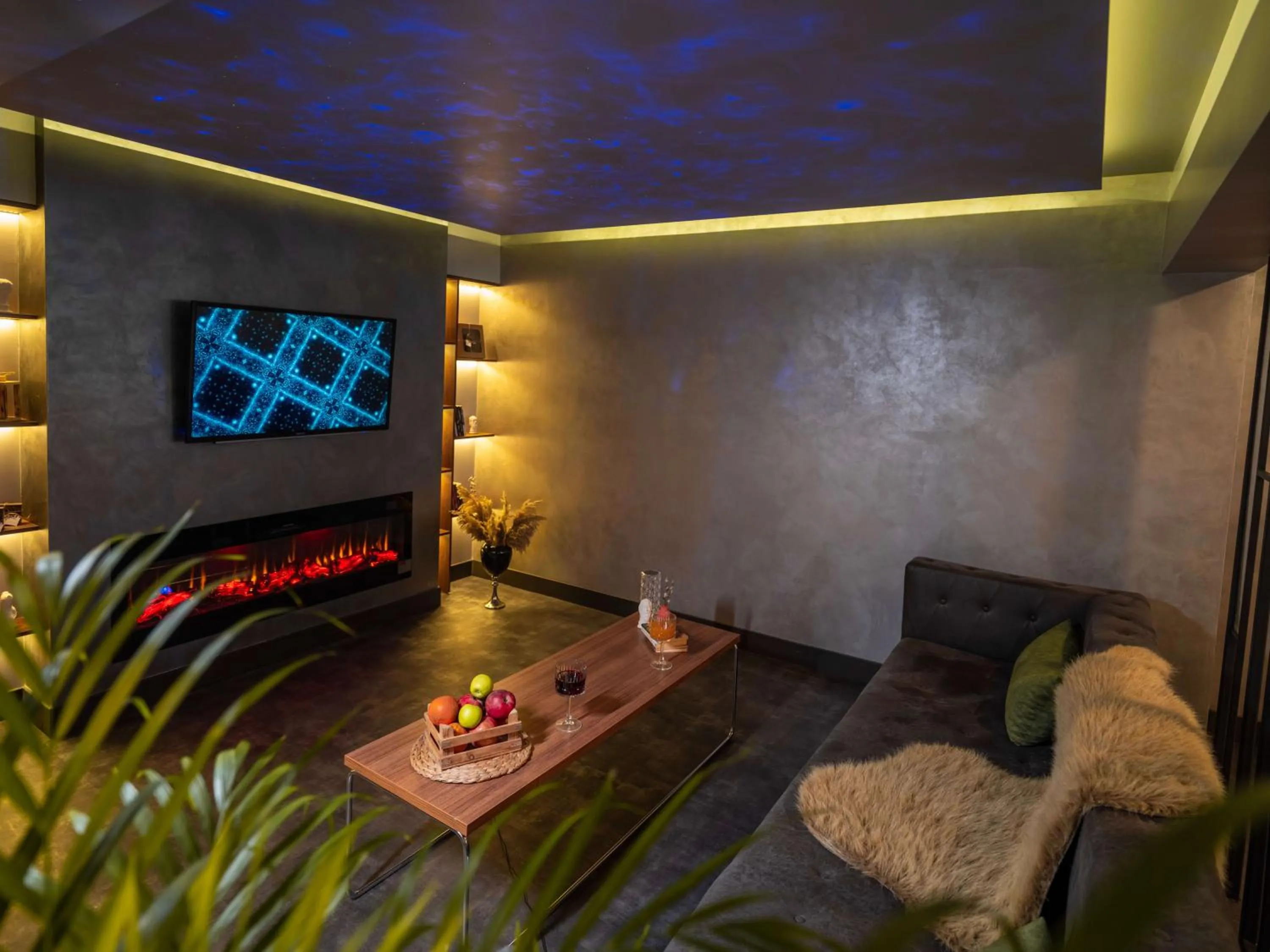 Restaurant/places to eat in SennaCity Hotel