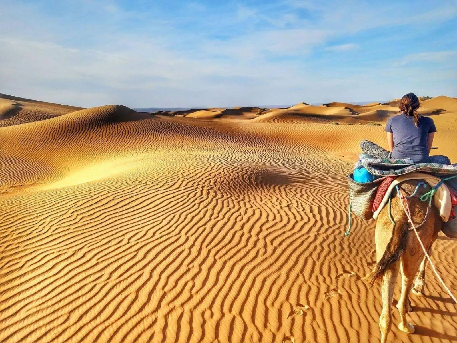 Day in Tinfou desert camp