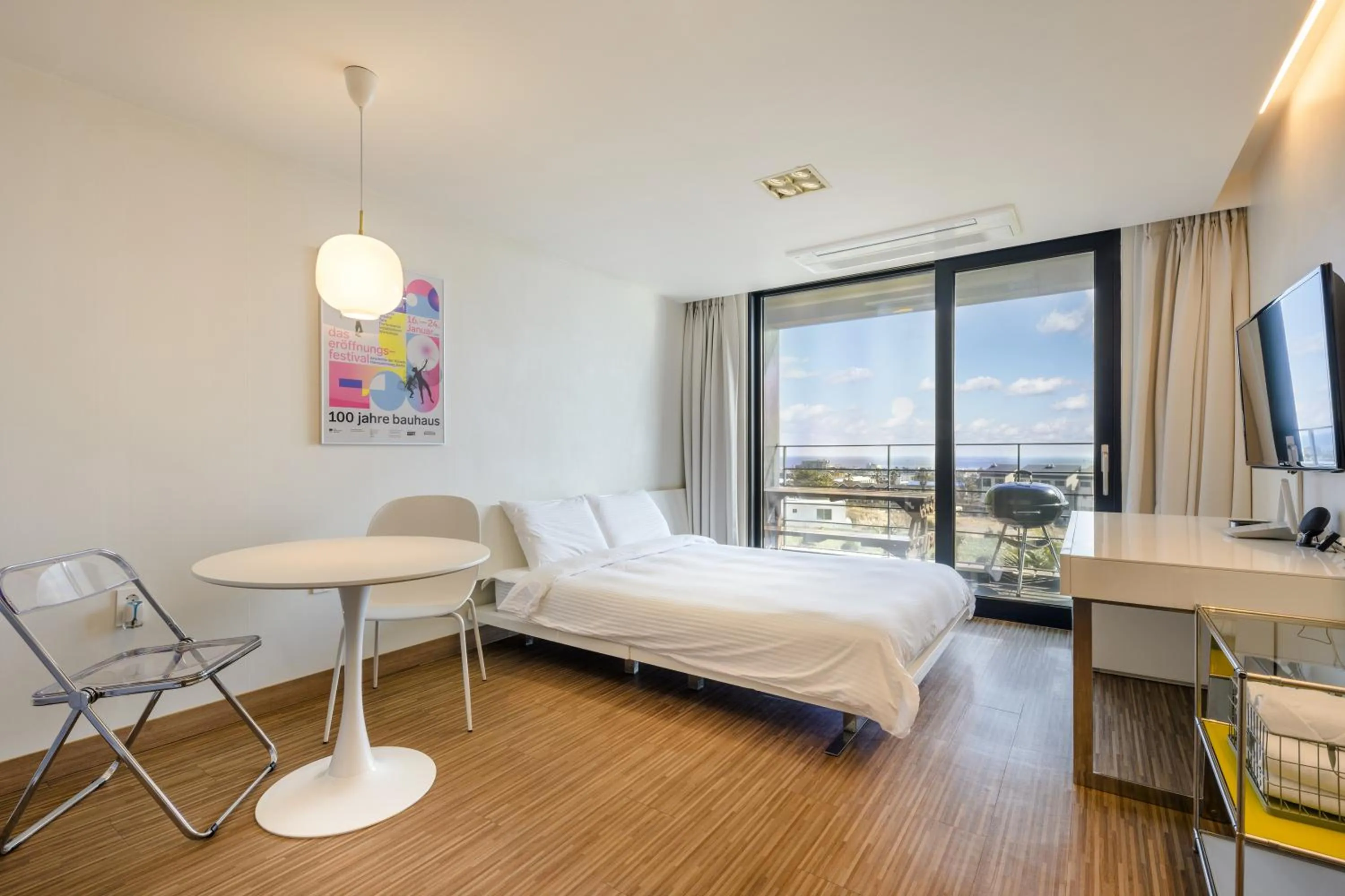 Sea view, Bed in IRO Jeju