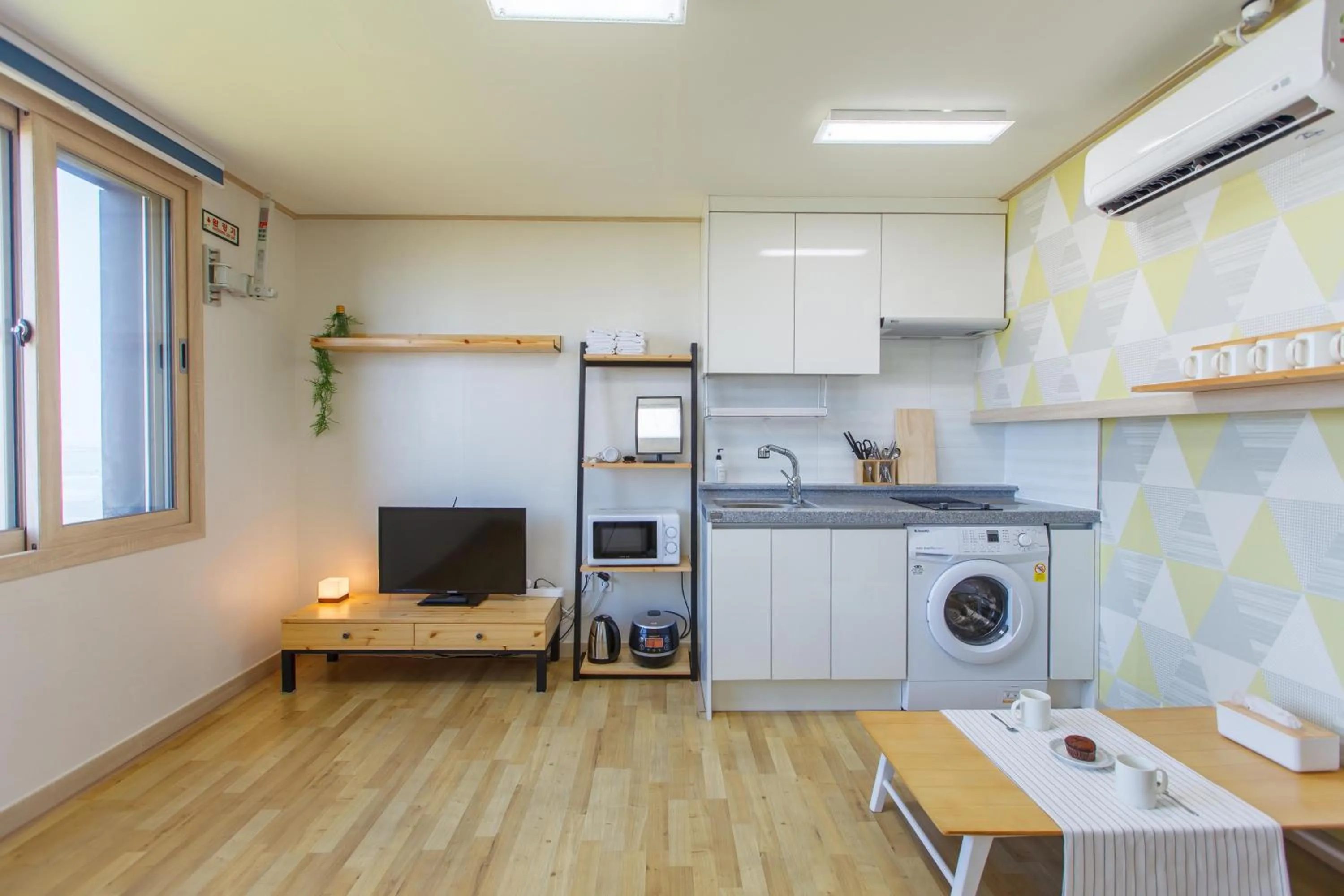 Photo of the whole room in BnSun Pension