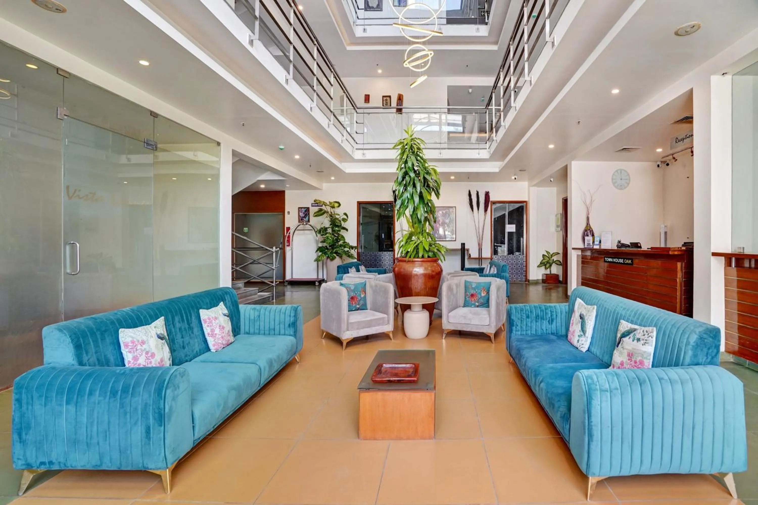 Lobby or reception in Astra Hotels & Suites - Marathalli